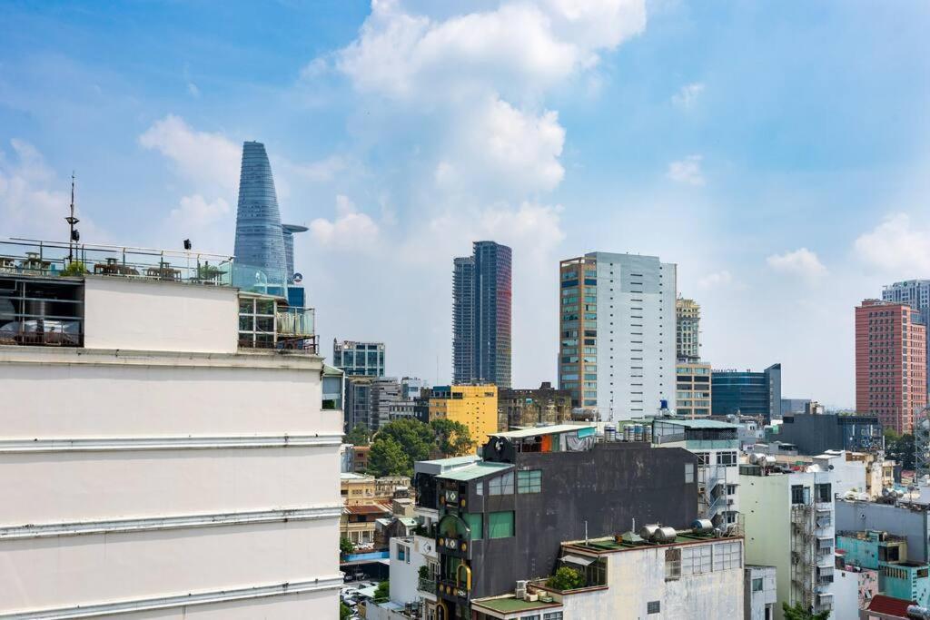 The Rixx Minimalism Apartment@ Ben Thanh/3bedrooms Apartment