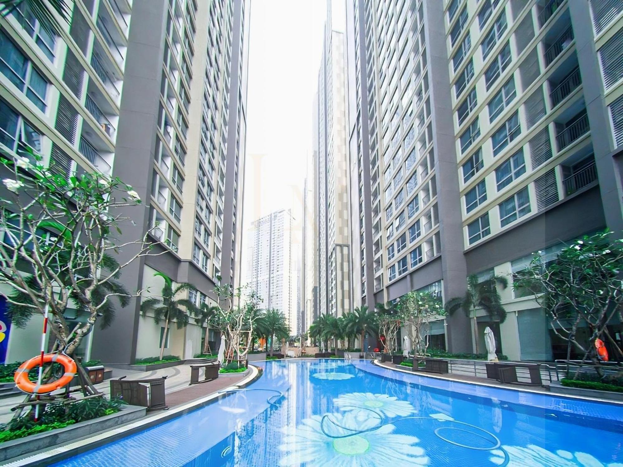 Royal Landmark Apartment