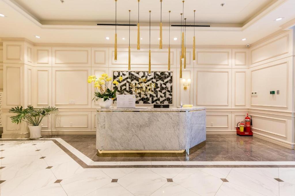 New Luxury 2 Bedroom Saigon Royal 4 Pax , Near District 1,vietnam Ap13 Ho Chi Minh City