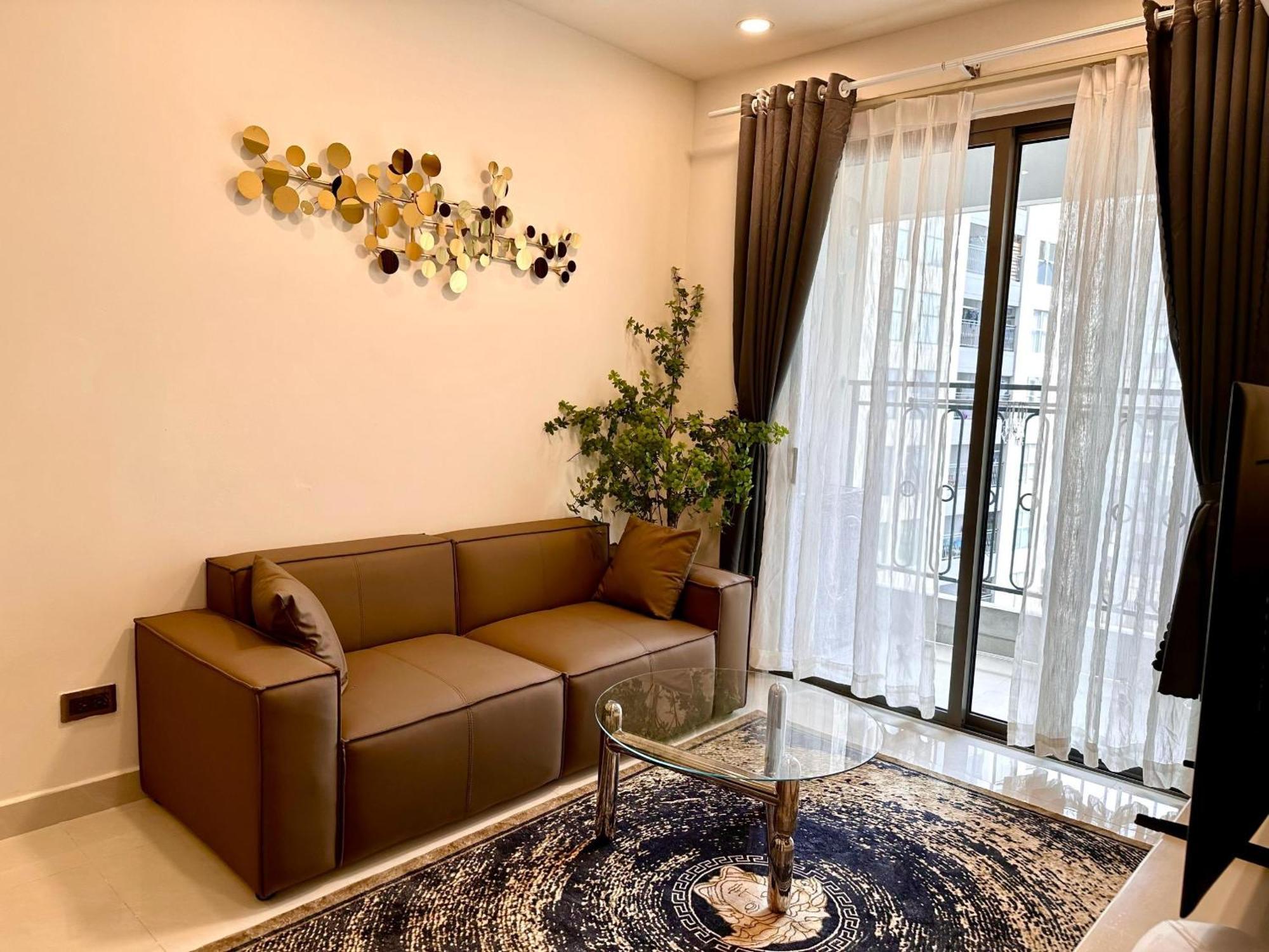 New Luxury 2 Bedroom Saigon Royal 4 Pax , Near District 1,vietnam Ap13 Ho Chi Minh City