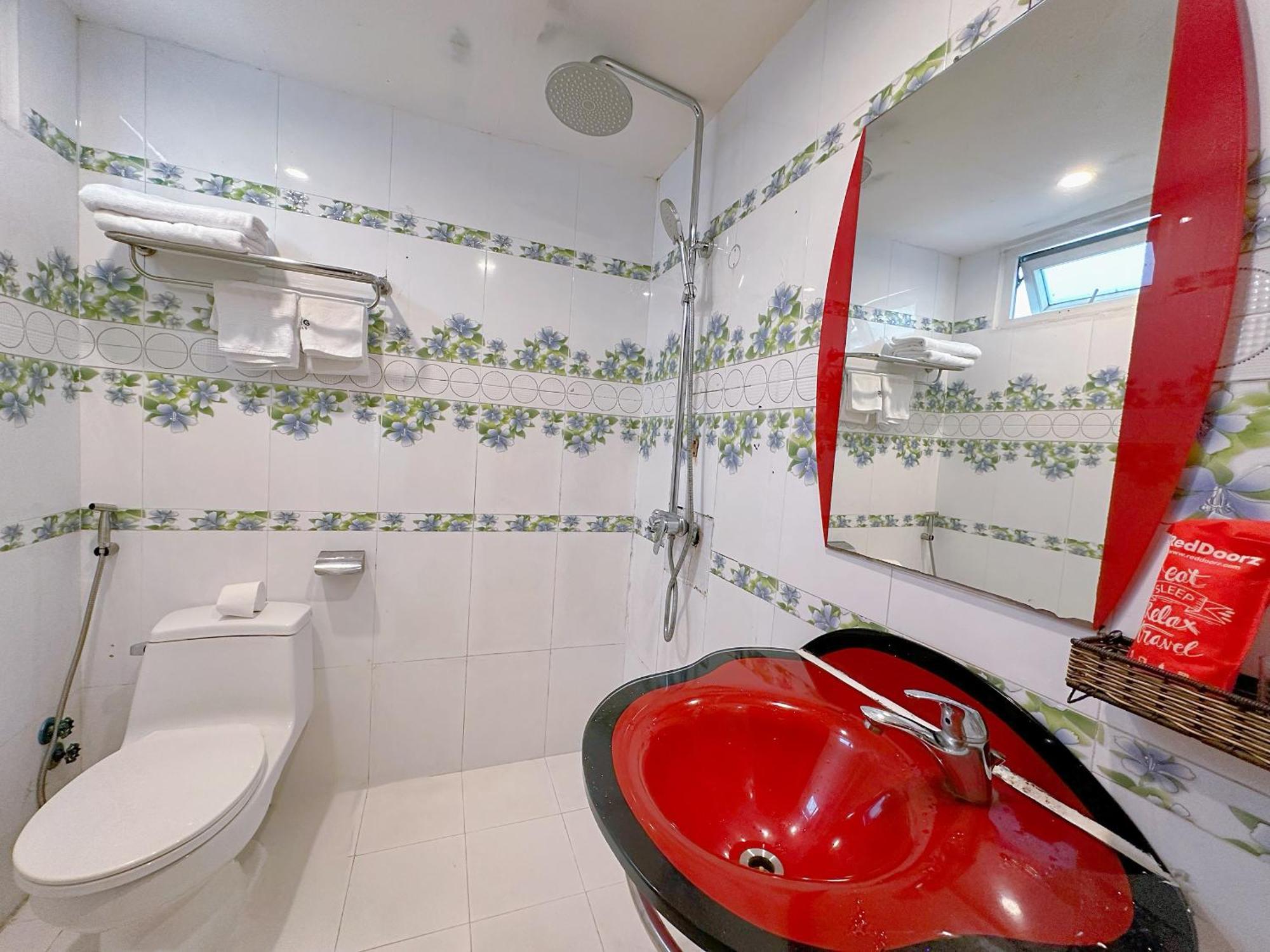 Kim Dung Tran Quang Khai Hotel 2*