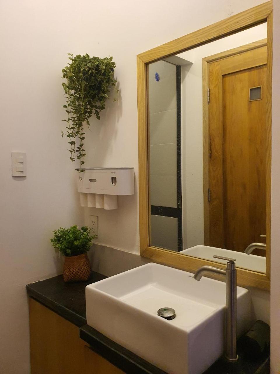 Homestay Zvillage Ncc - Modern Townhouse In District 1 Ho Chi Minh City