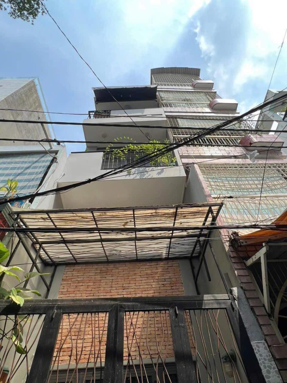 Homestay Zvillage Ncc - Modern Townhouse In District 1 *