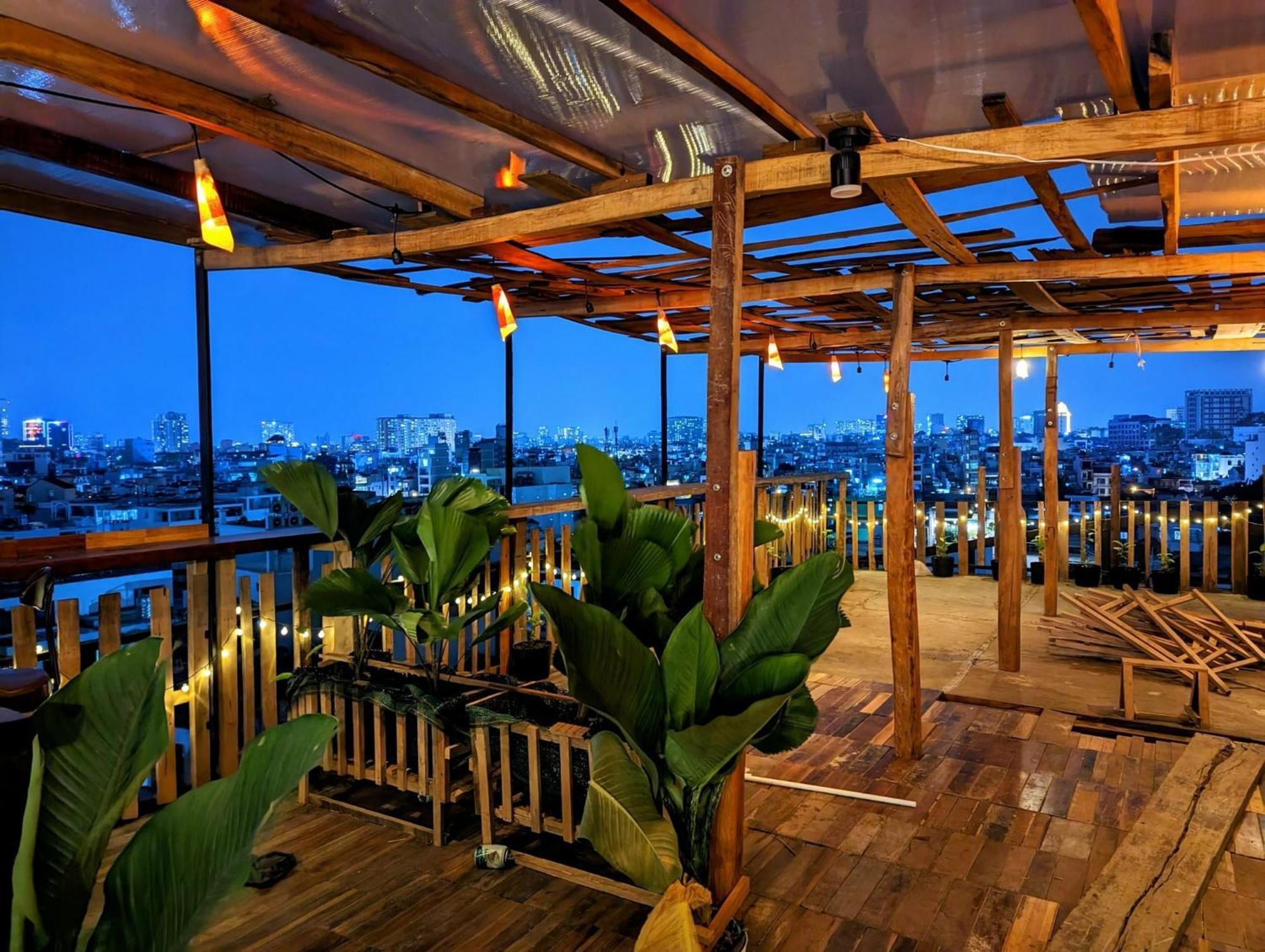 Capsule hotel The Gk House: Eco-friendly Central With Rooftop Views