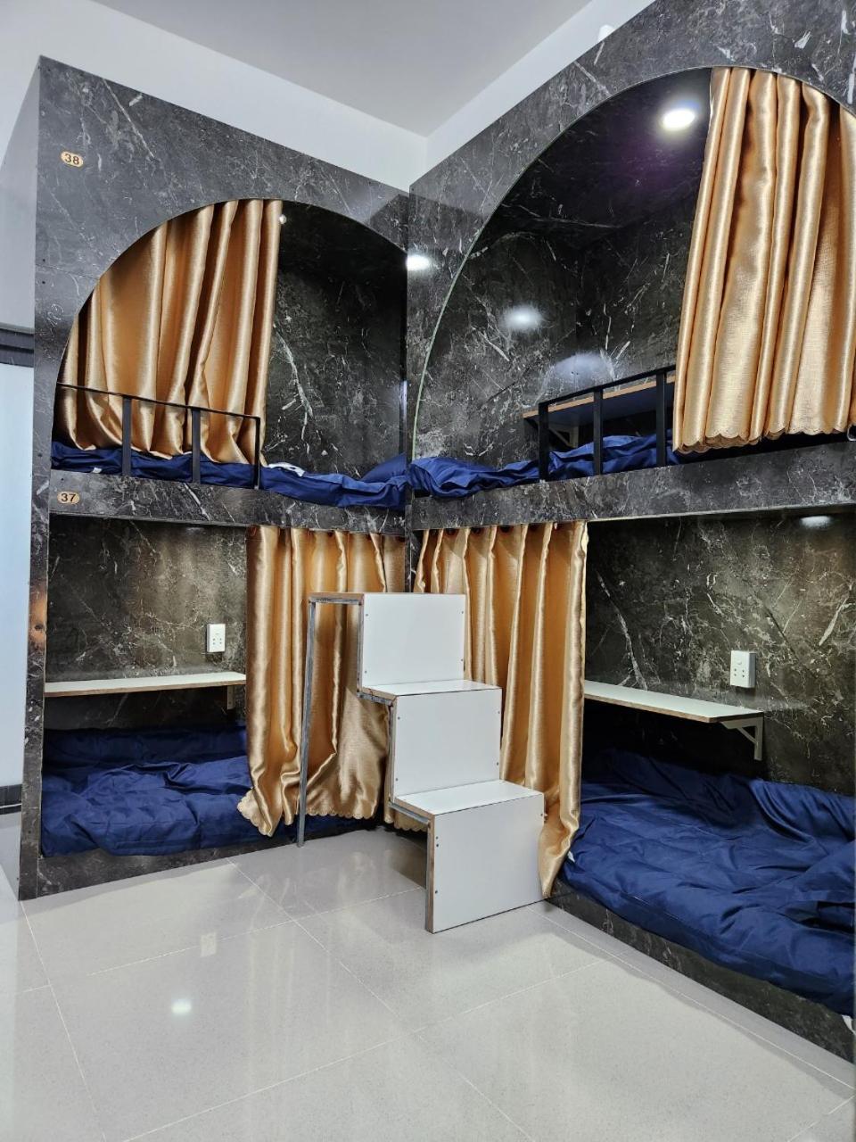 D-dorm Capsule hotel *