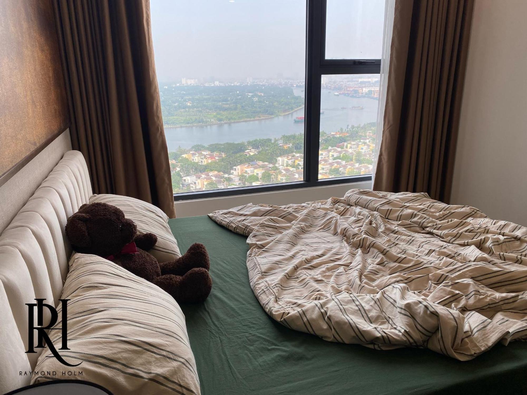 Căn hộ Lumiere Riverside - Raymond Holm - Luxurious 5-star