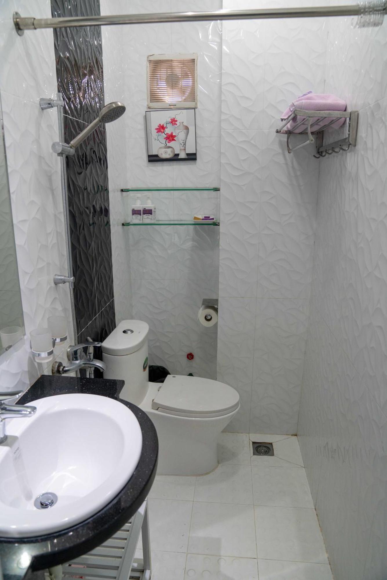 Ht Hotel *