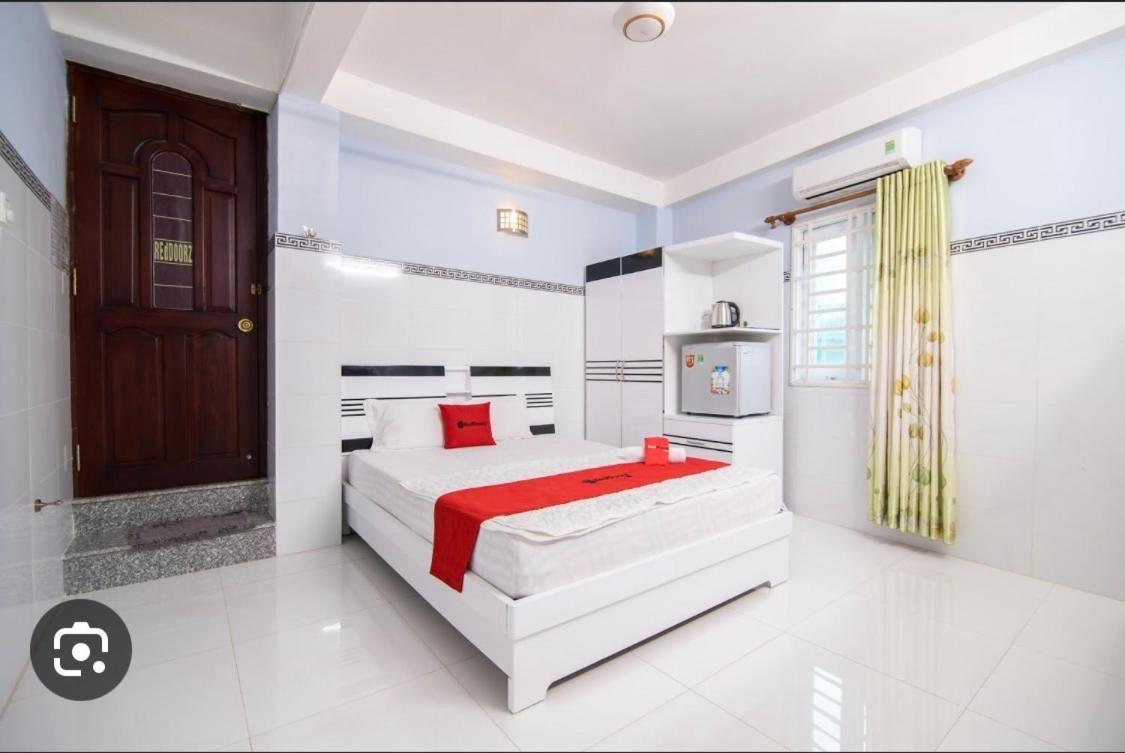Rita Hotel- Airport Tan Son Nhat- Canh Benh Vien Tam Anh & Gan Quan Khu 7 3*
