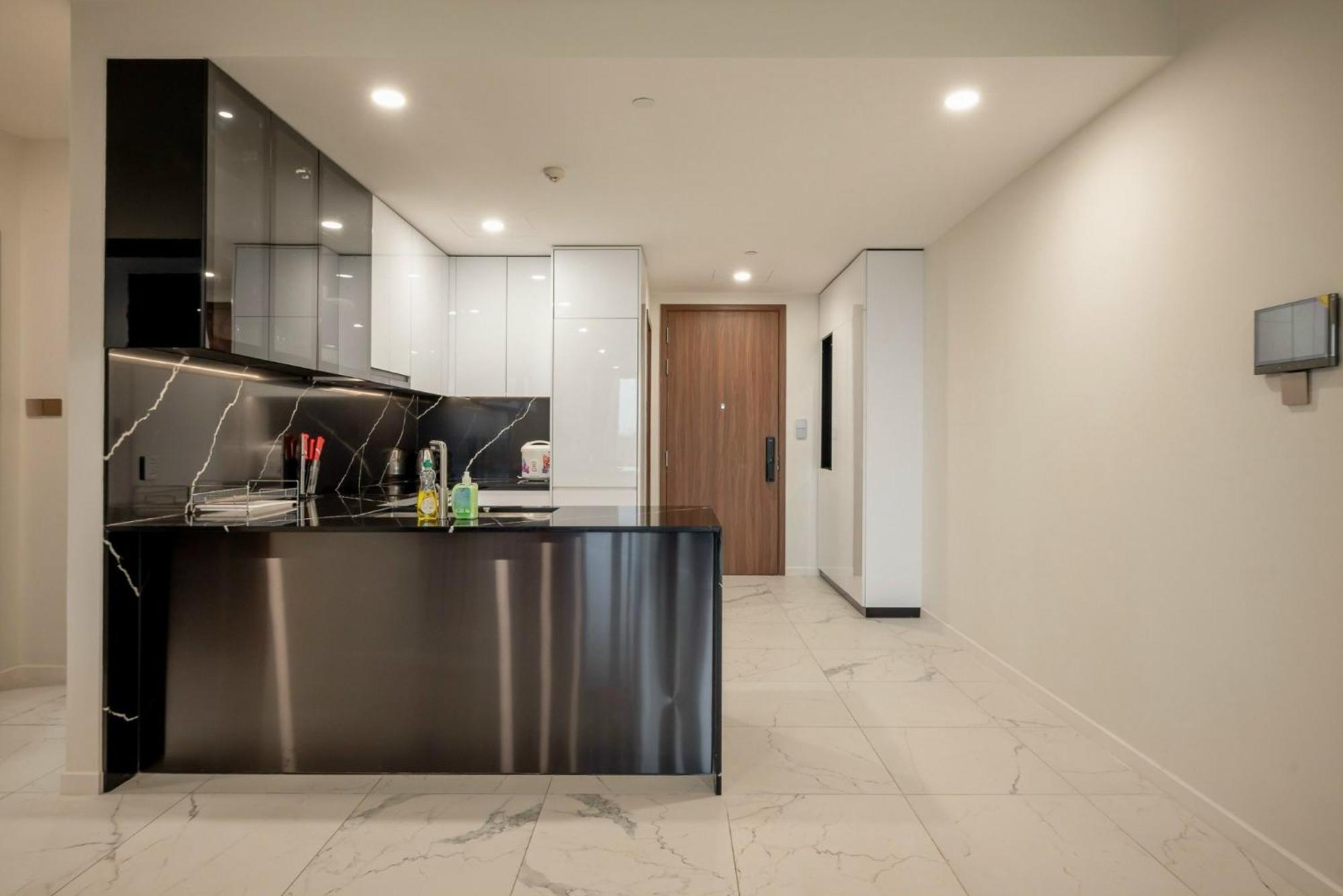 The Metropole Apartment