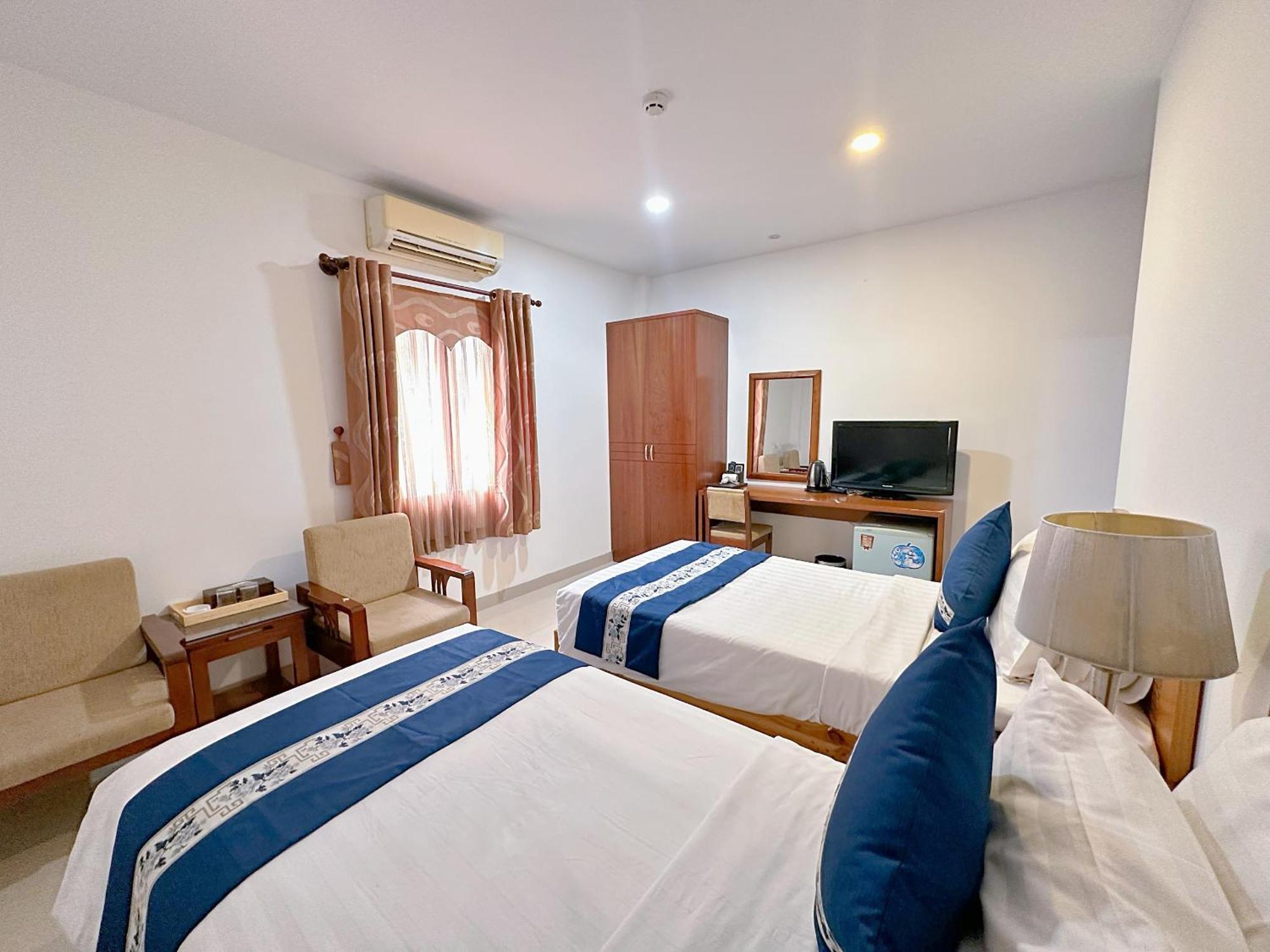 Ruby Star Hotel- Near Ben Thanh Market Ho Chi Minh City