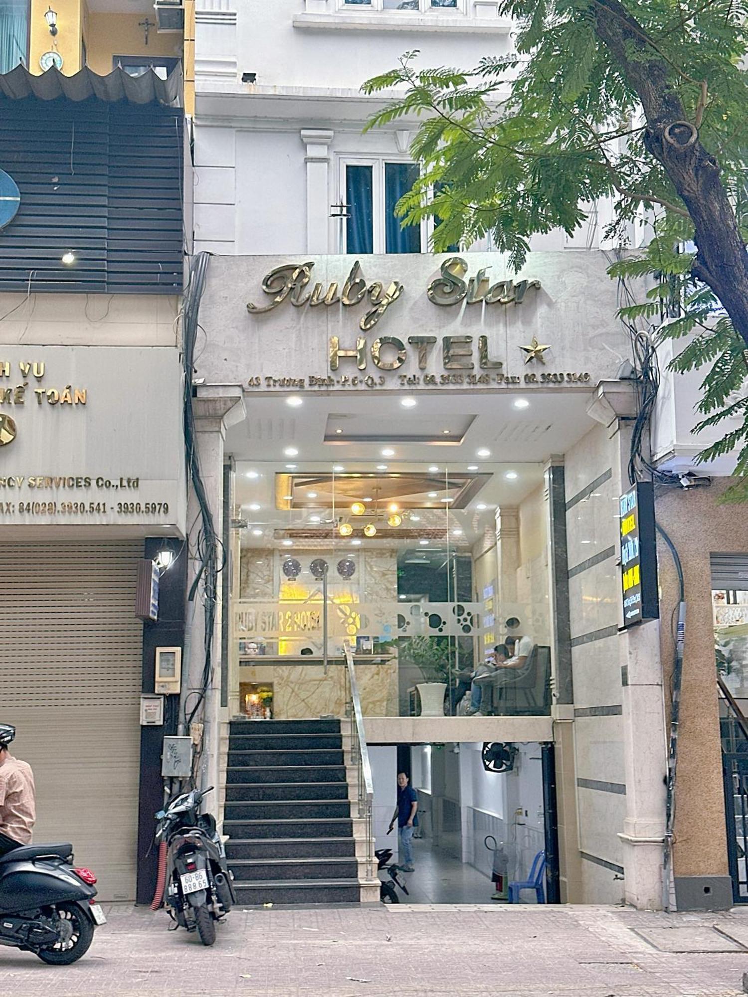 Ruby Star Hotel- Near Ben Thanh Market 3*