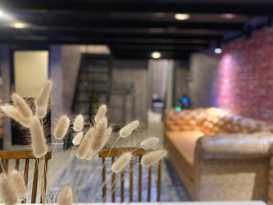 Small Cave: 100m2 Saigon Haven Ho Chi Minh City