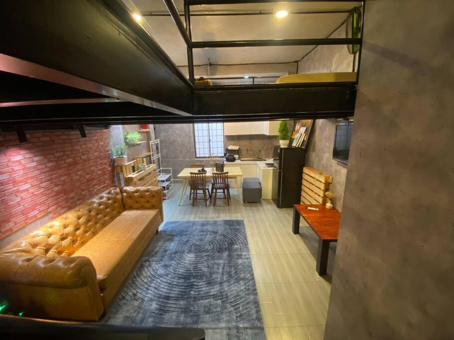 Small Cave: 100m2 Saigon Haven Apartment
