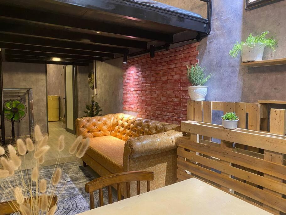 Small Cave: 100m2 Saigon Haven Ho Chi Minh City