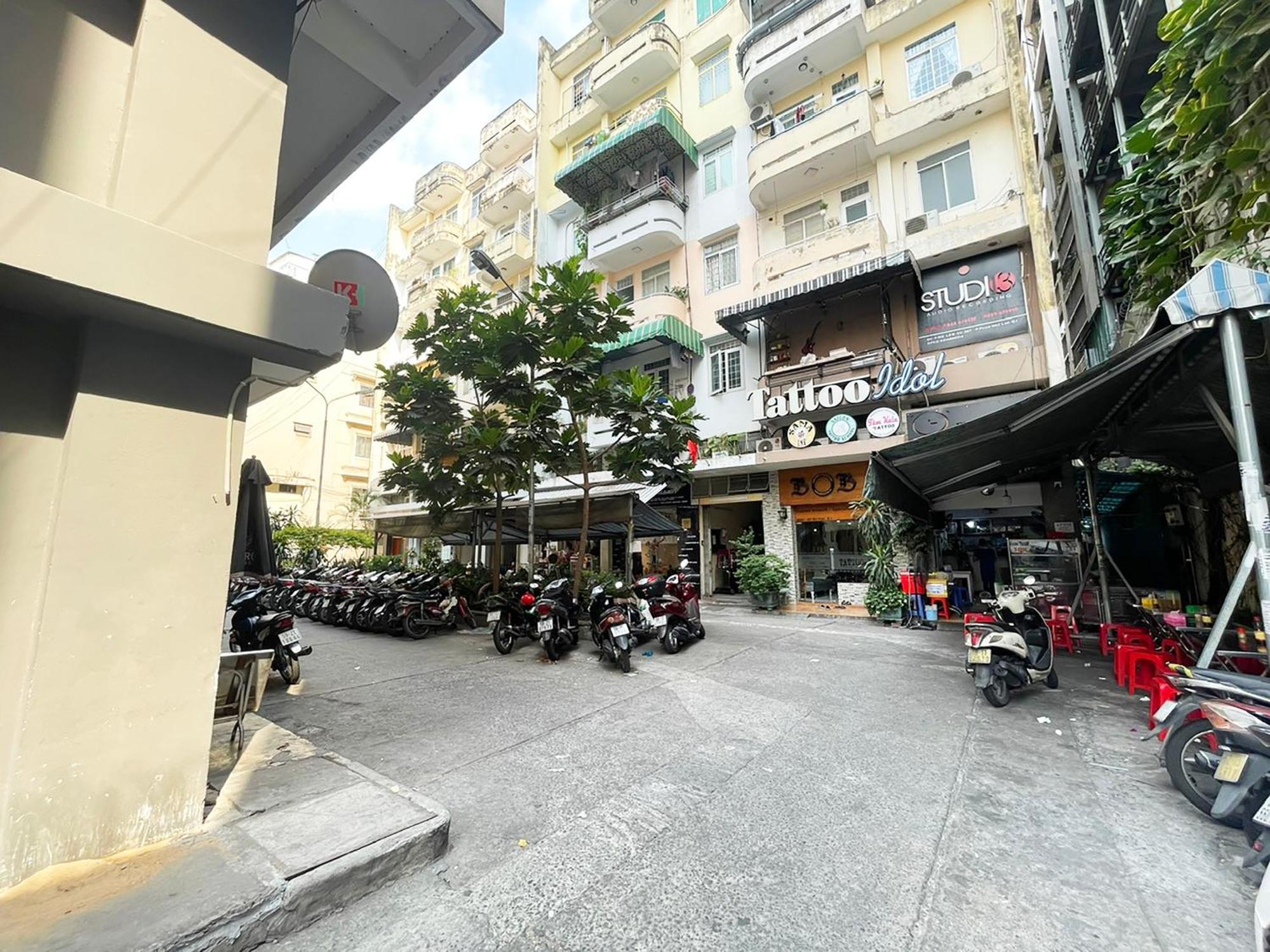 Ductai's & Behind In Bui Vien St Apartment Ho Chi Minh City