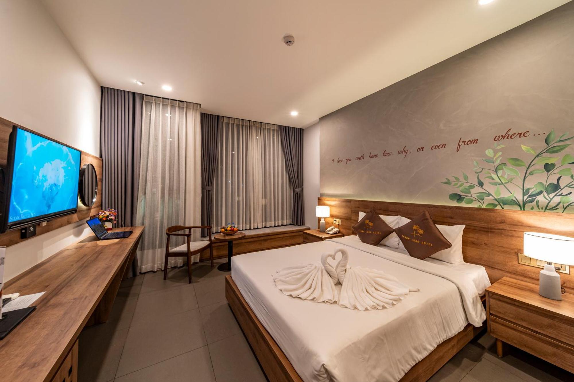 Thanh Long - Tra Khuc 3* Ho Chi Minh City