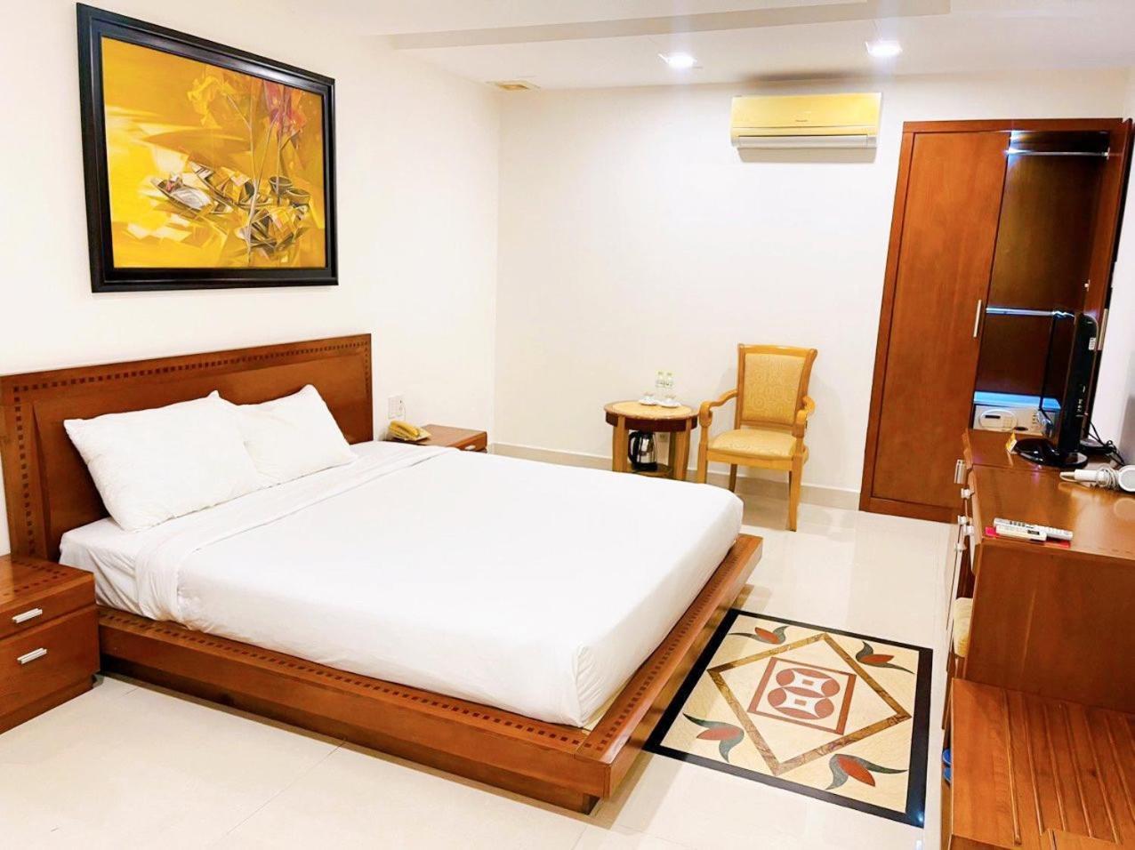 Tan Hoang Long Hotel Ho Chi Minh City