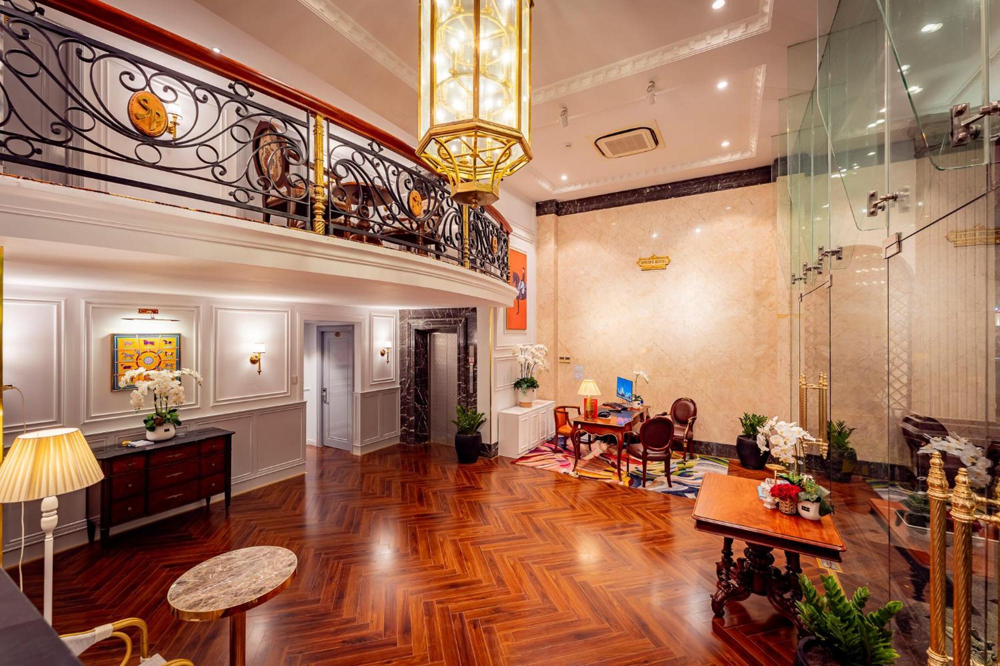 Golden Star & Apartment Ho Chi Minh City