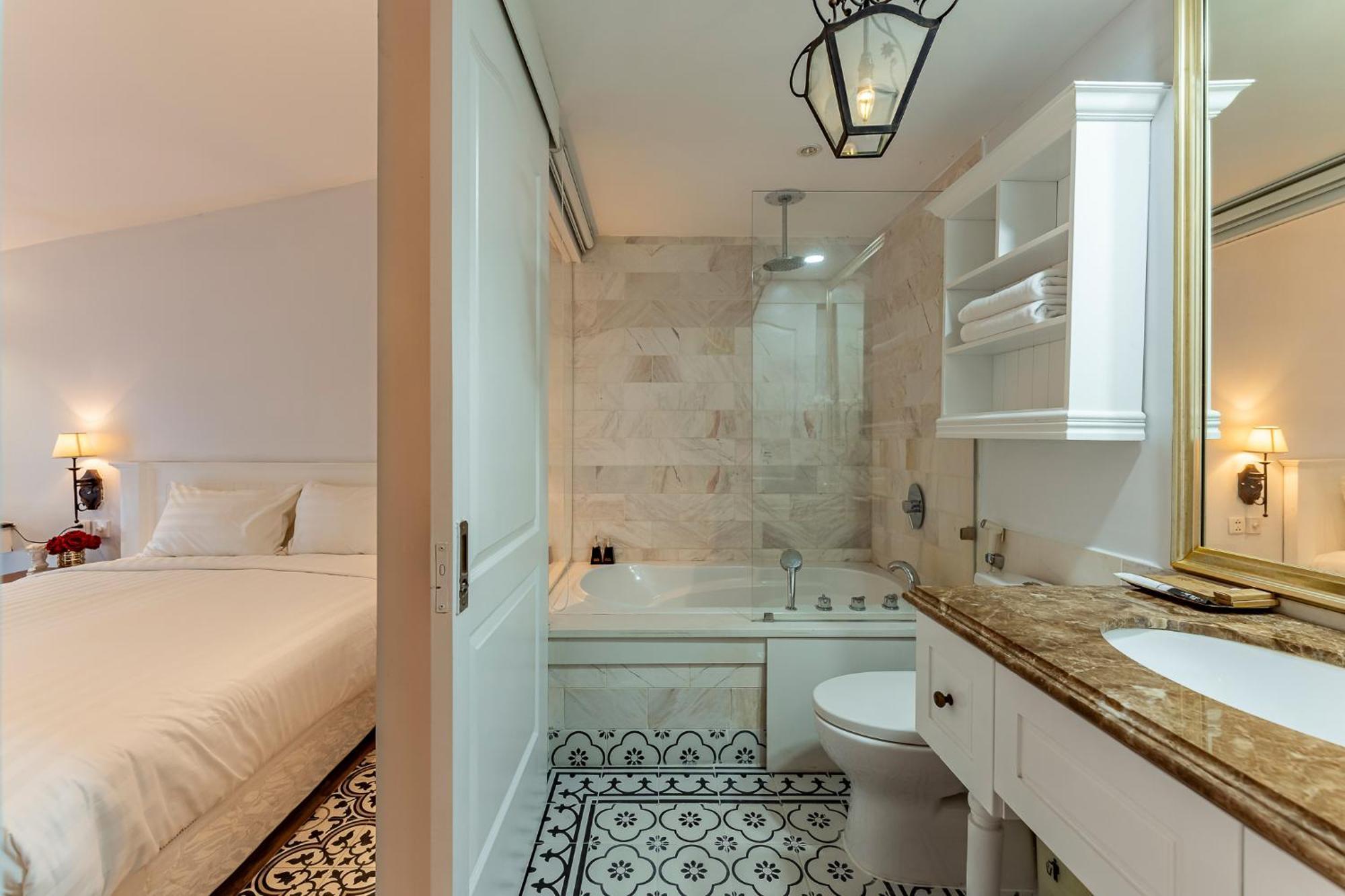 Golden Star & Apartment Ho Chi Minh City