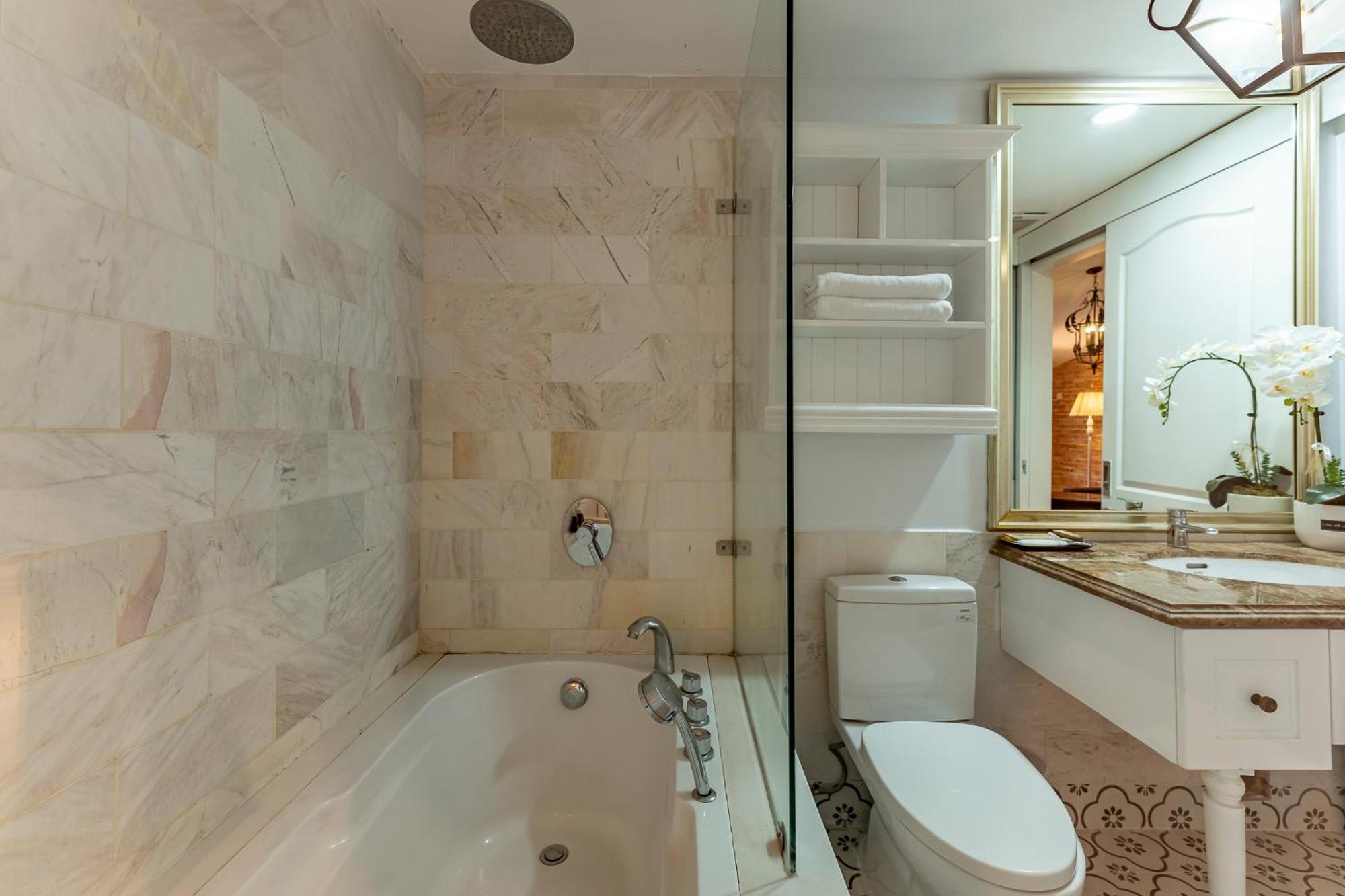 Apartment Golden Star & Ho Chi Minh City