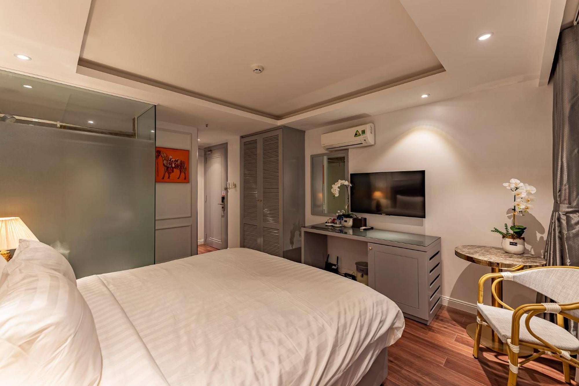 Golden Star & Apartment *