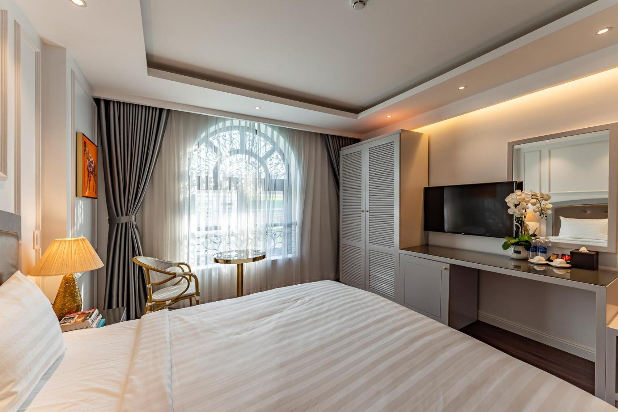 Golden Star & Apartment *