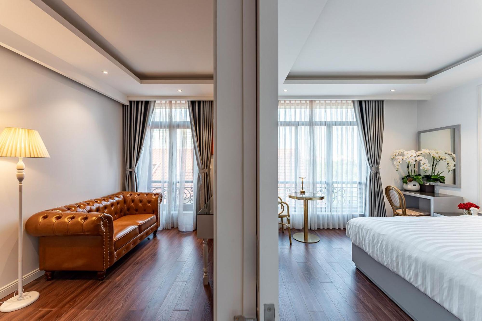 Golden Star & Apartment
