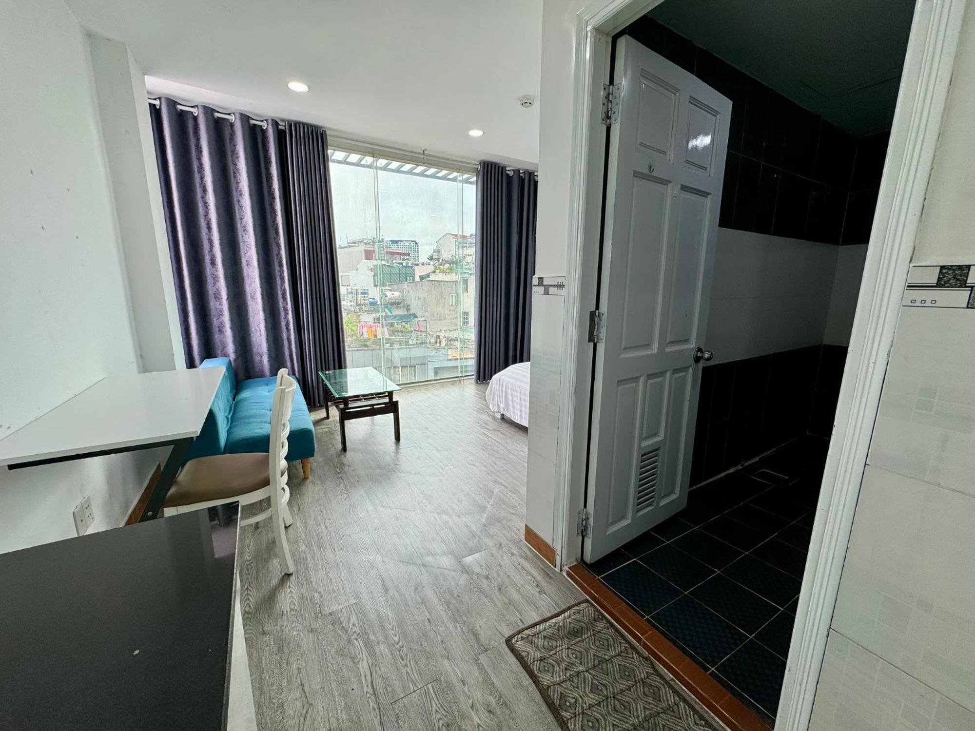 Aparthotel Dlux Bach Dang Ho Chi Minh City