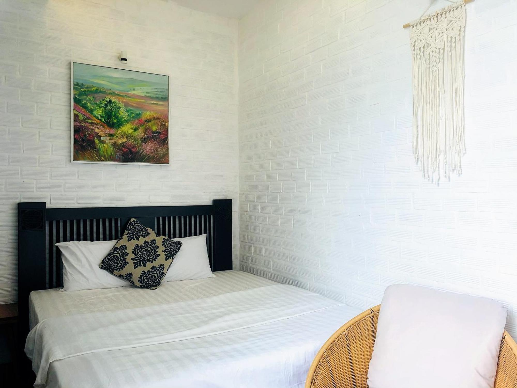 Gem 67, Biet Thu 15 Phong Co Ho Boi Lon *