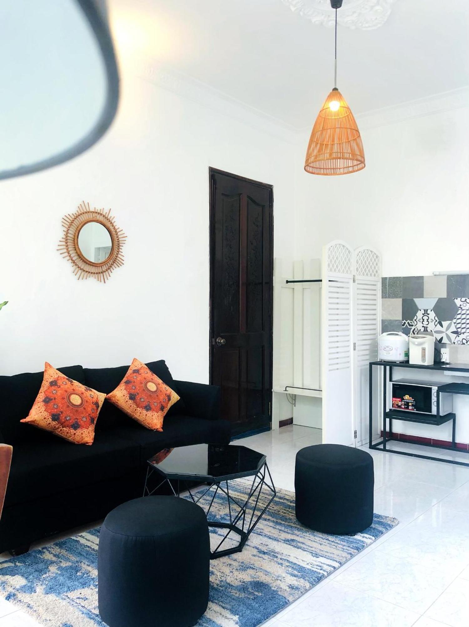 Gem 67, Biet Thu 15 Phong Co Ho Boi Lon