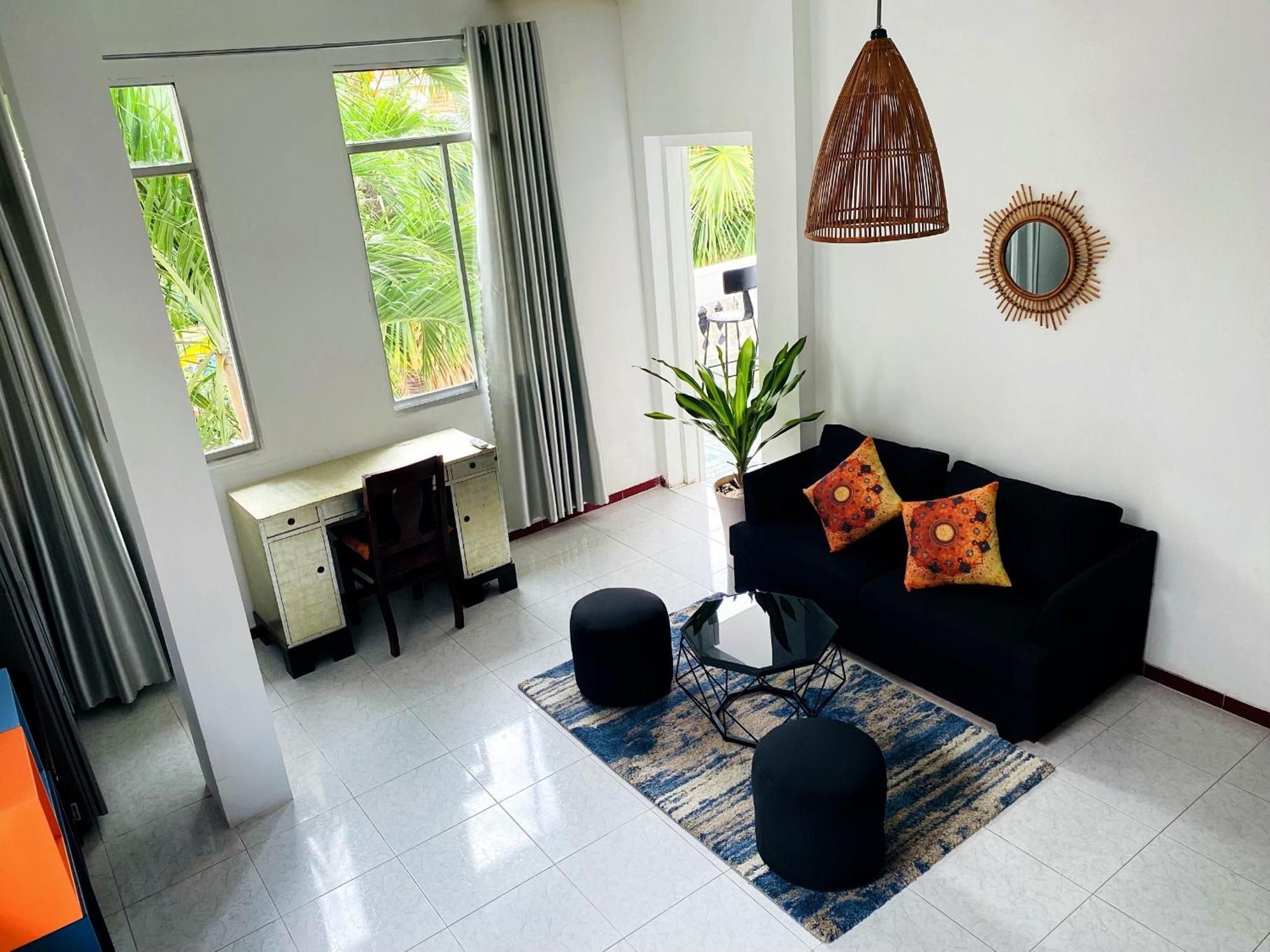 Gem 67, Biet Thu 15 Phong Co Ho Boi Lon
