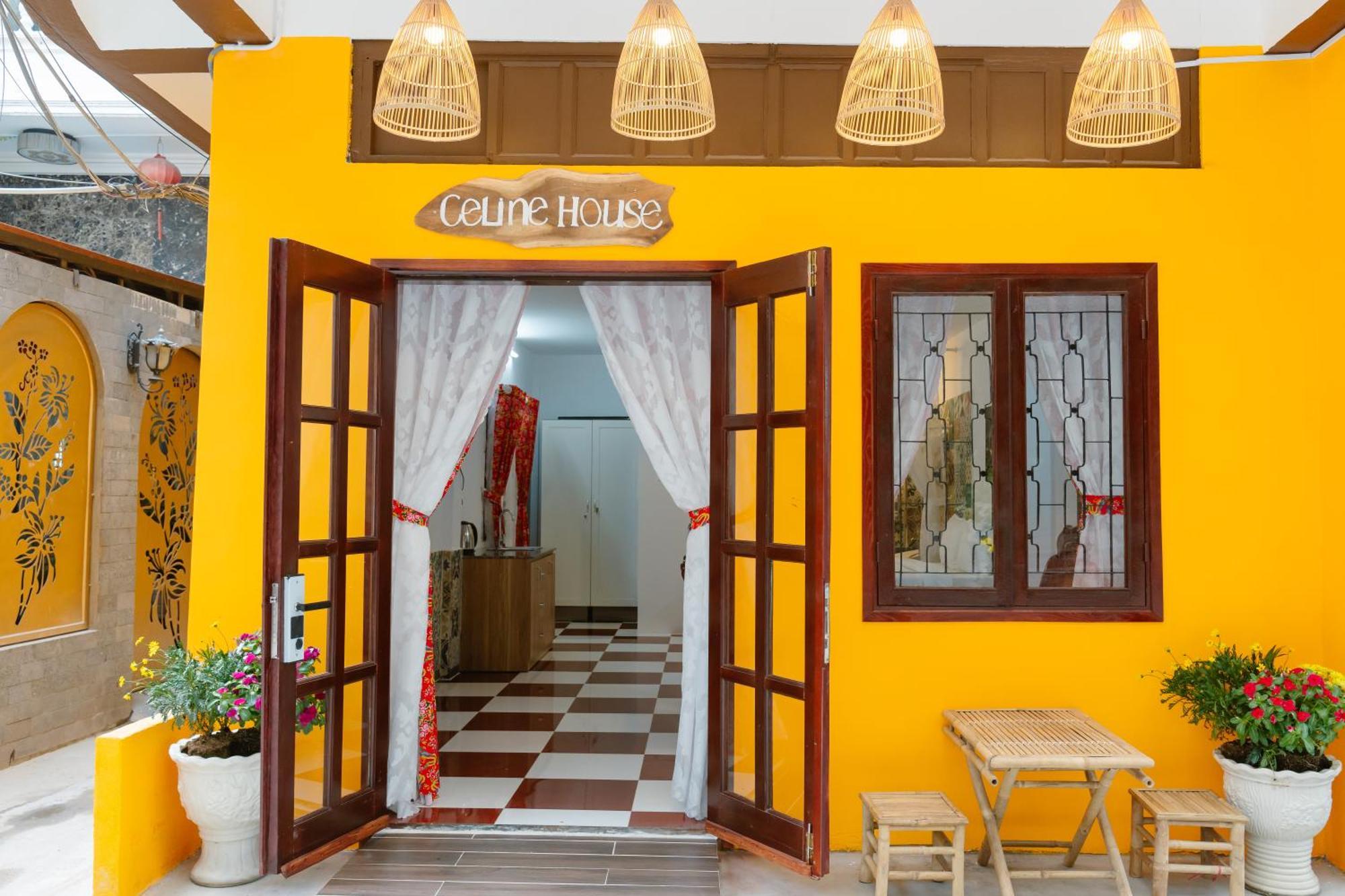 Homestay Celine House *