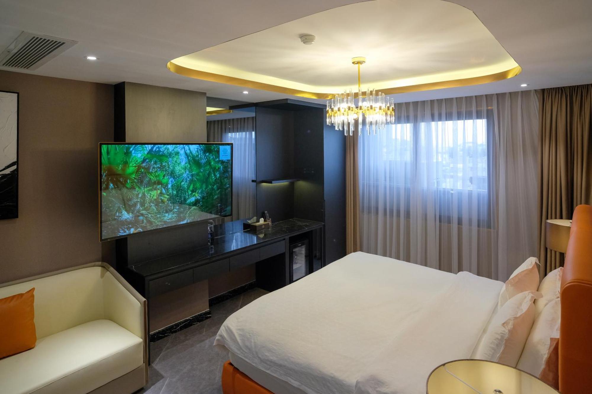 Enjoy Boutique Saigon