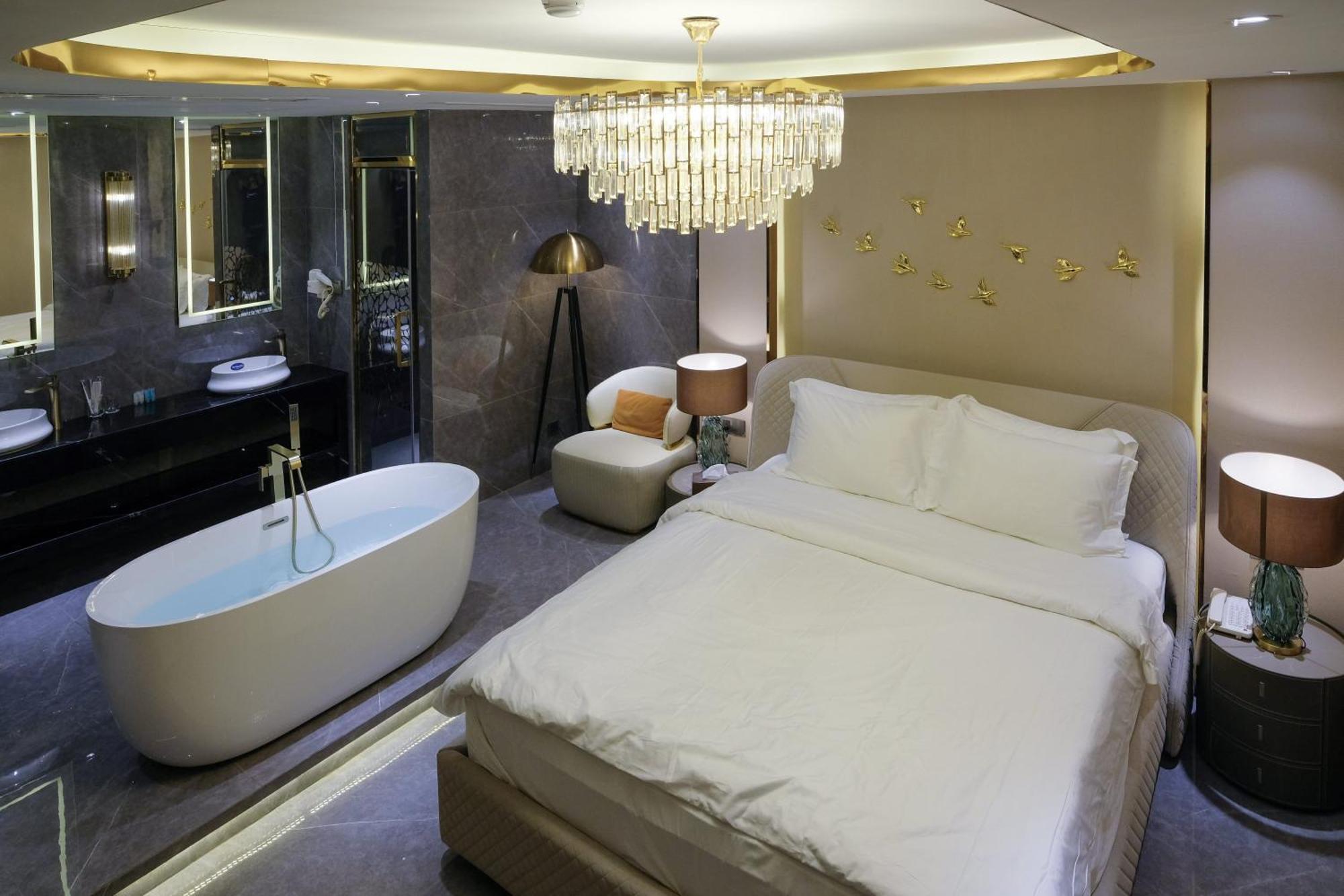 Enjoy Boutique Saigon