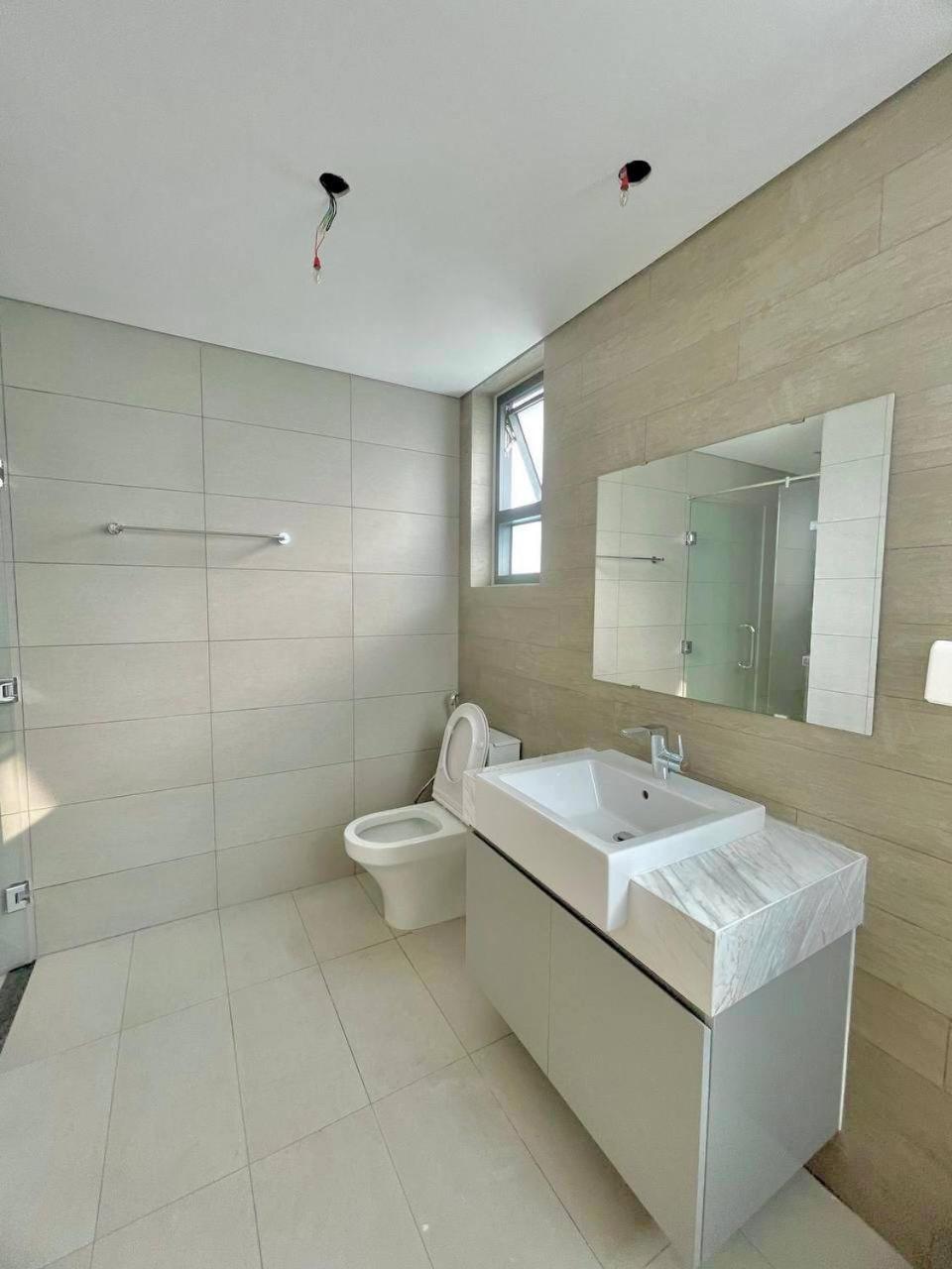 Apartment Ho 2pn2wc Full Noi That Sieu Dep Khu Diamond Alnata Celadon Tan Phu *
