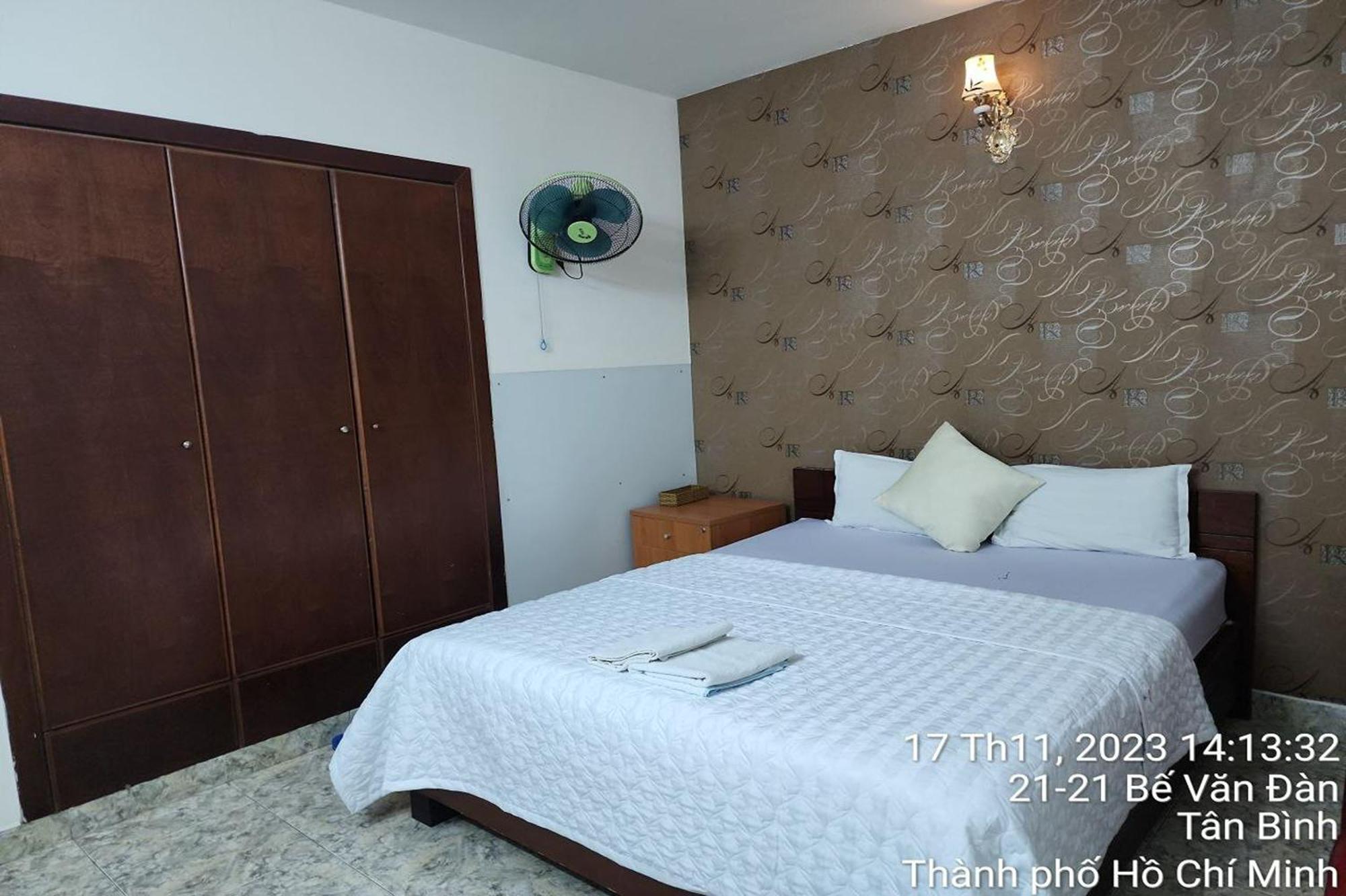 Khách sạn Bàu Cát *