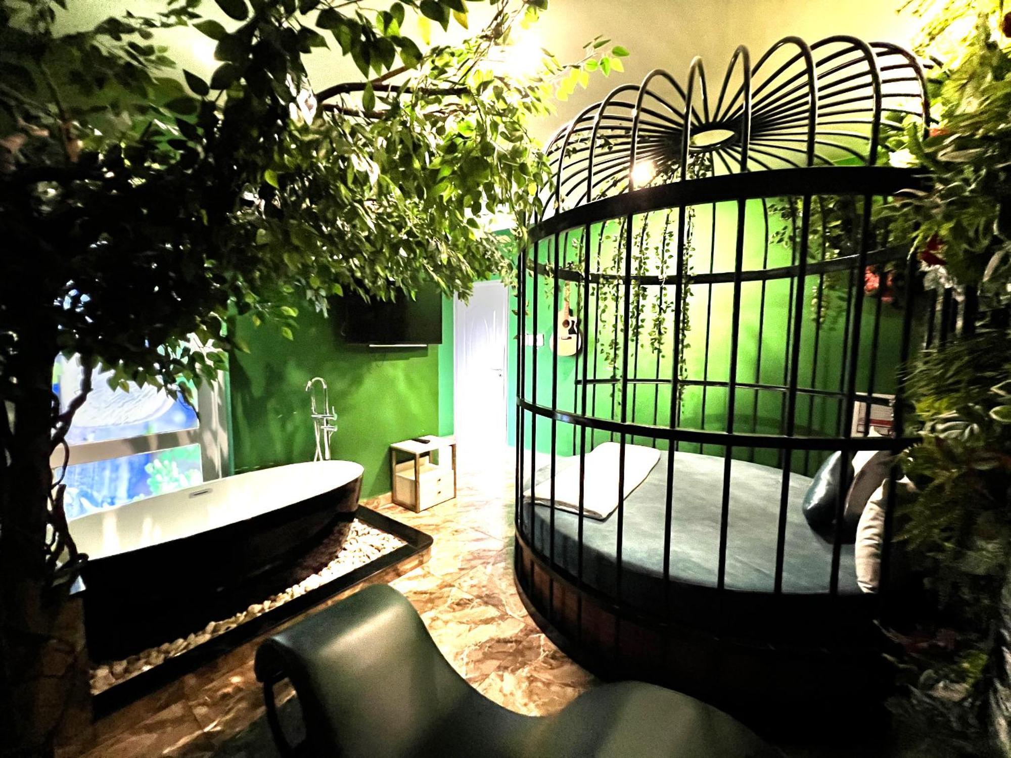 Loove - Khách Sạn Tình Yeu Ho Chi Minh City