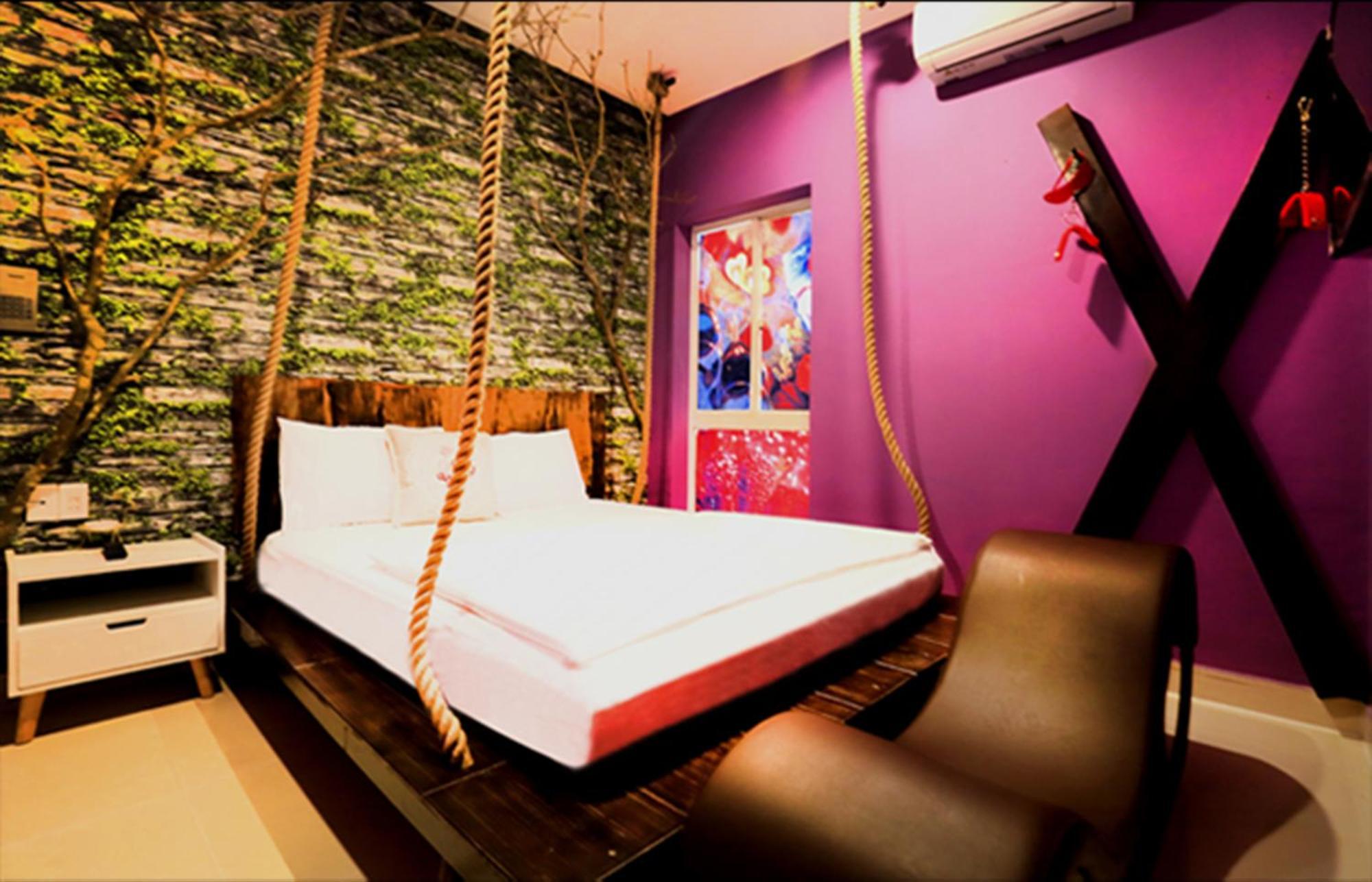 Loove - Khách Sạn Tình Yeu Love hotel *