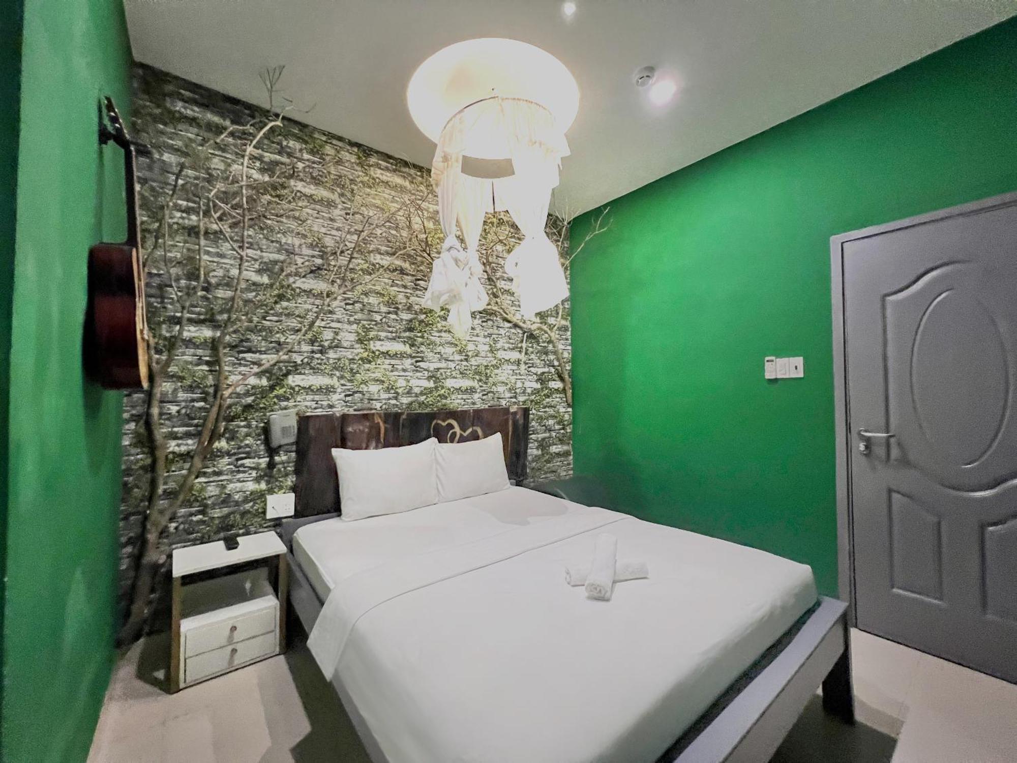 Loove - Khách Sạn Tình Yeu Love hotel