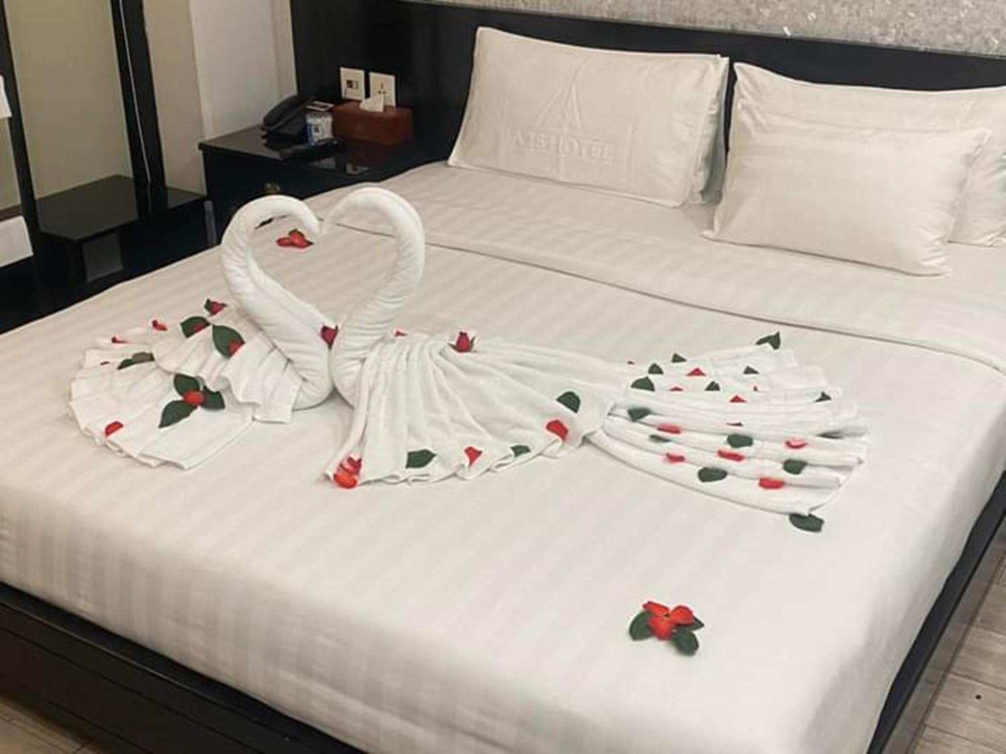 Dinh Dinh Saigon Airport Hotel-74a Giai Phong Hotel 2*