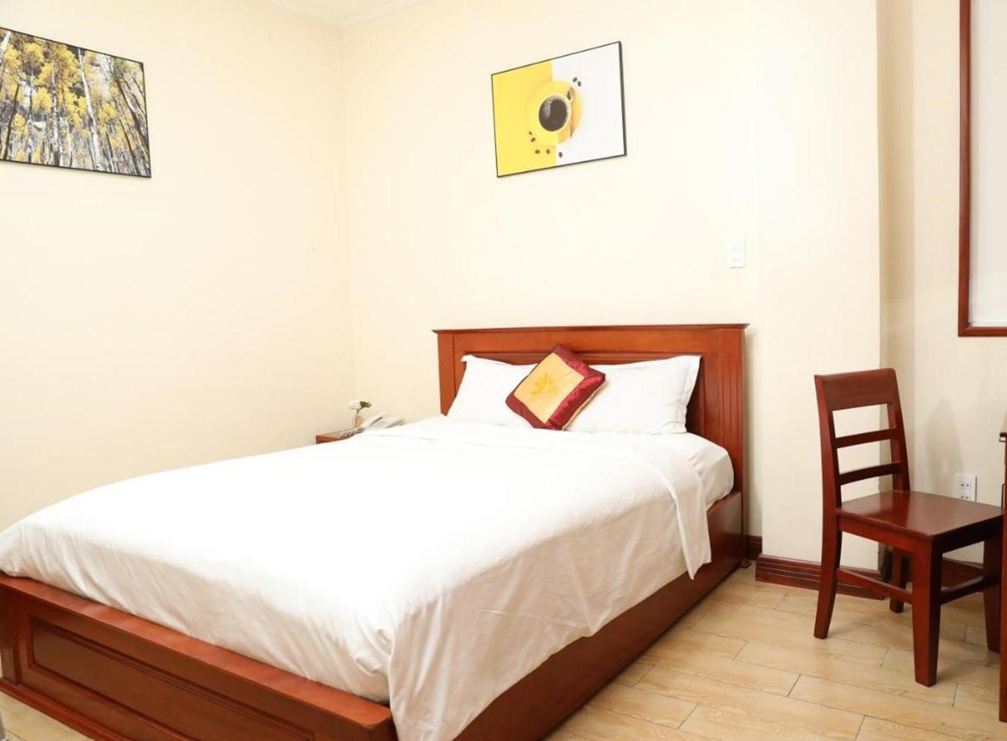 Hotel Dinh Dinh Saigon Airport Hotel-74a Giai Phong 2*