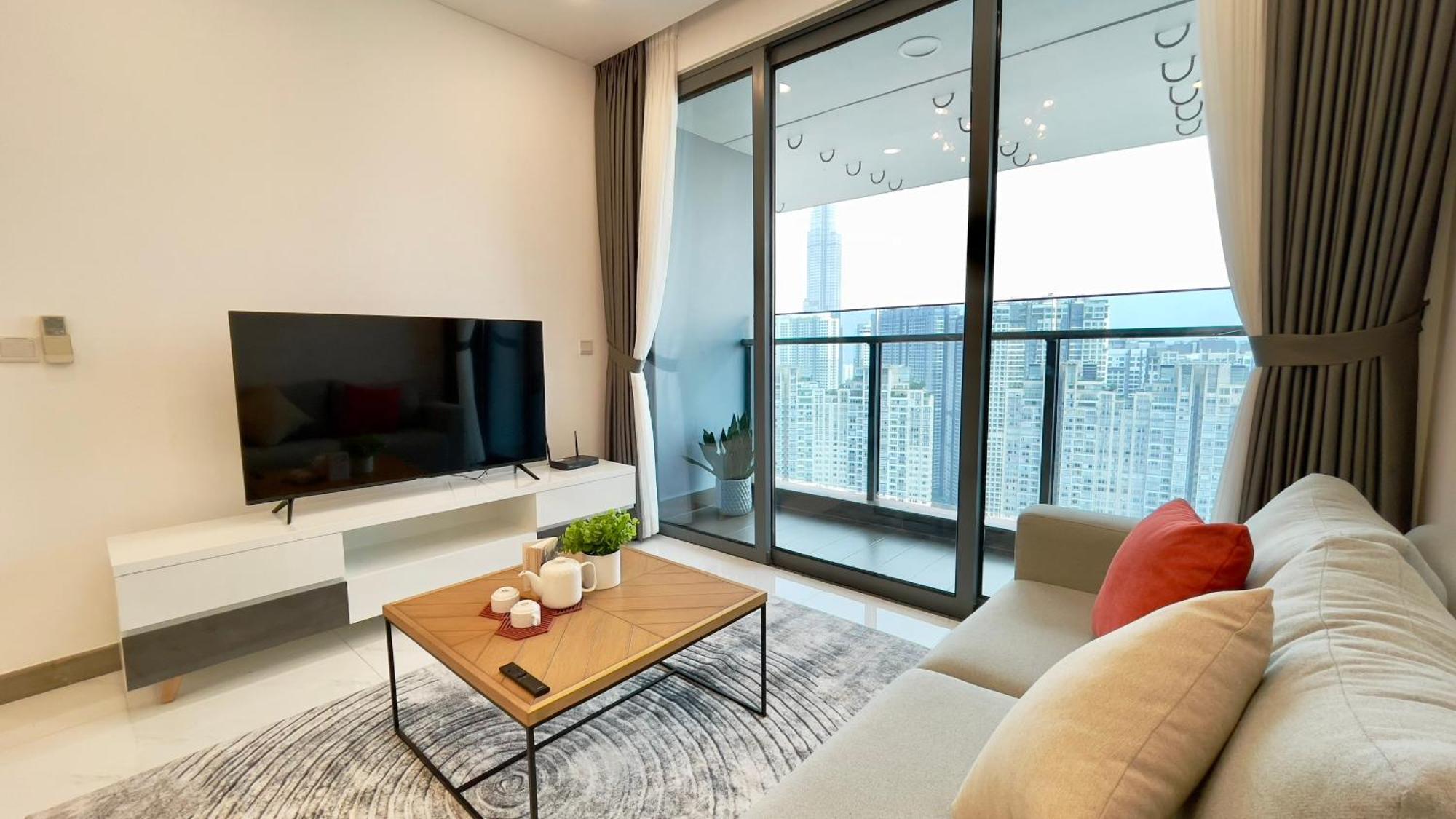 Pangsapuri Sunwah Pearl Luxury 3 Bedrooms With The Landmark 81 View And Swimming Pool