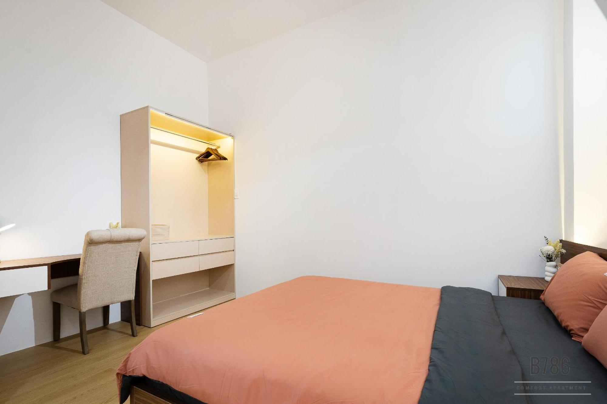 Apartment B786 Airport