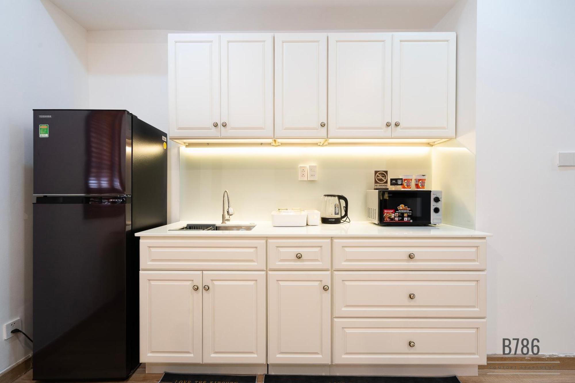 B786 Airport Apartment *