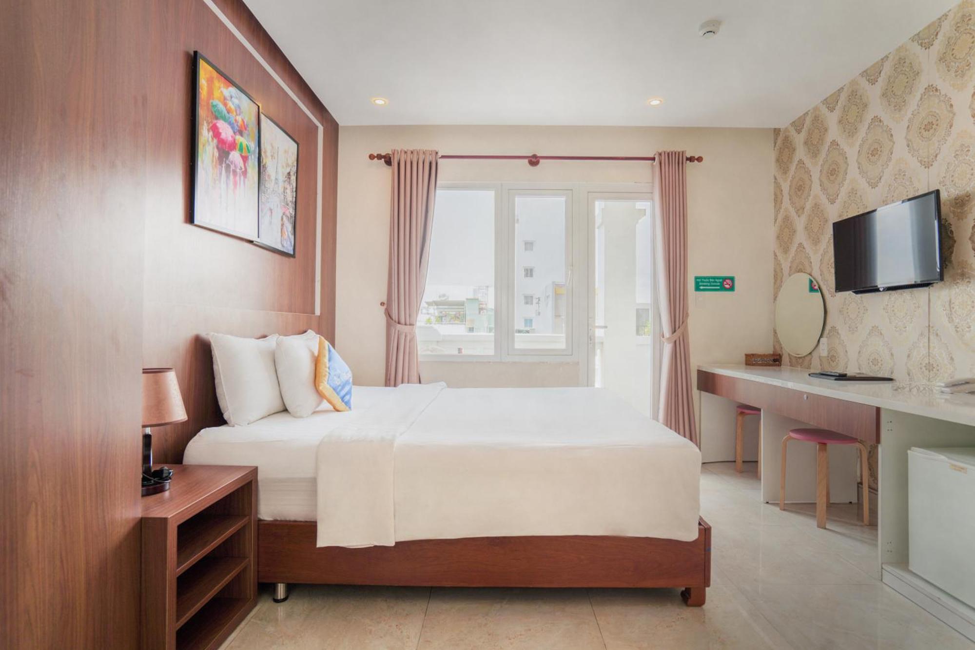 C'lavie - Saigon Airport Hotel