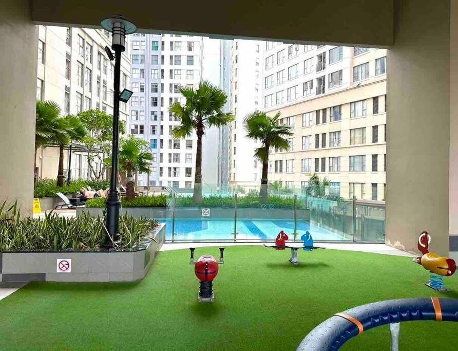 New Saigon Royal Luxury 4pax View