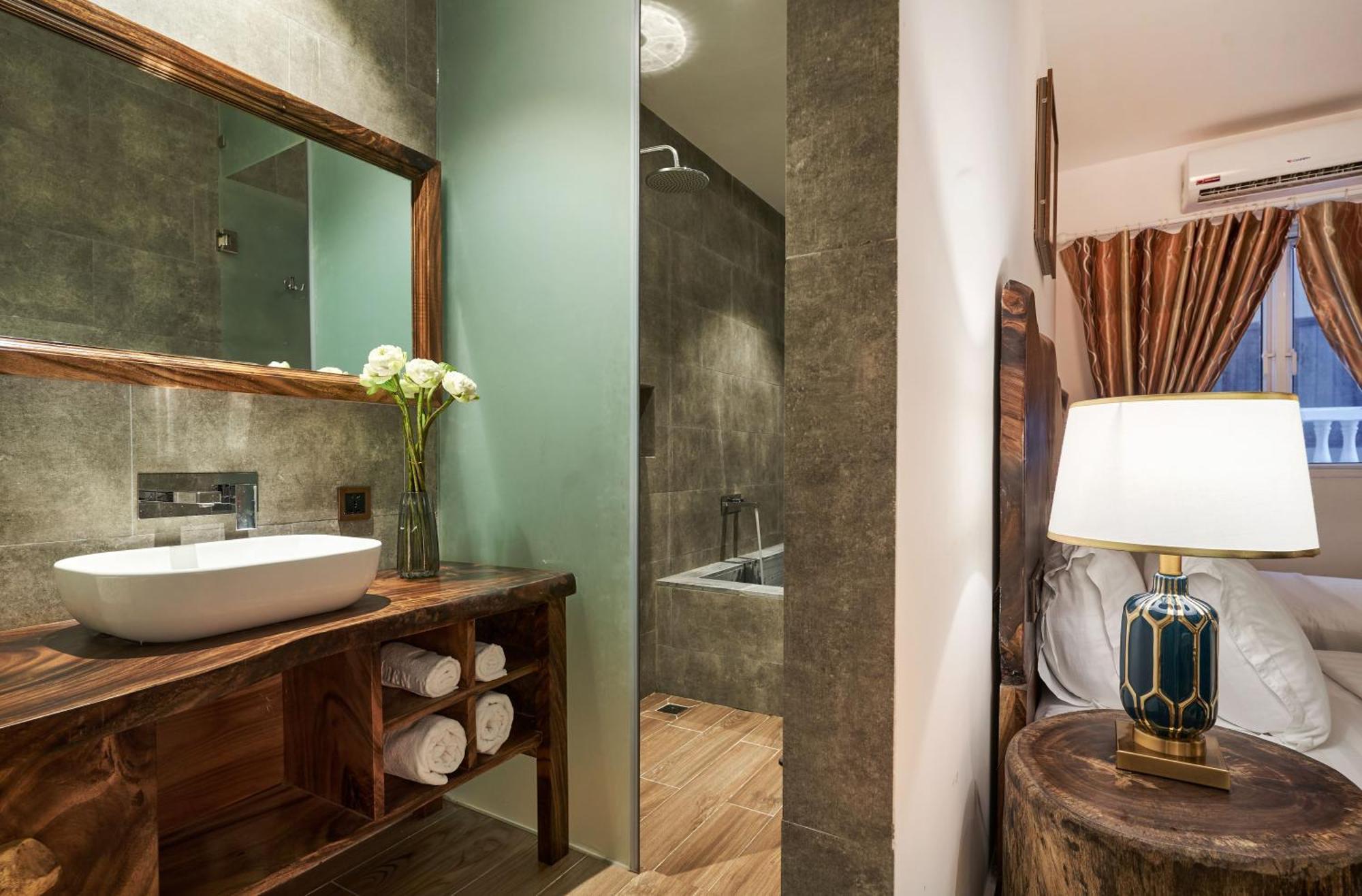 Sky Gem - Ben Thanh Hotel 4*