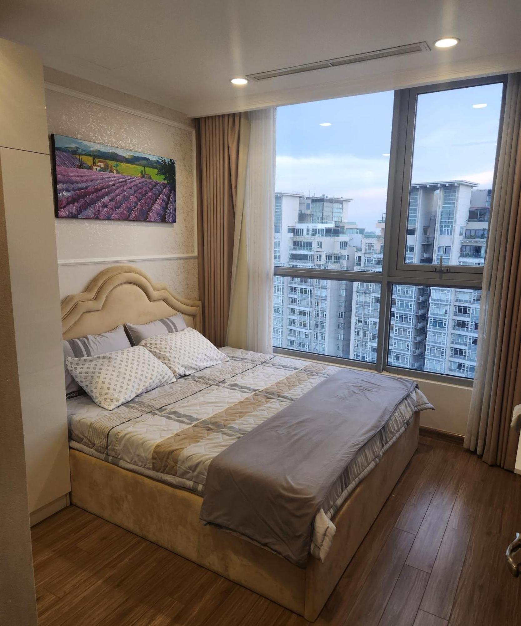 Apartment 2br Luxury Saigon River View Landmark 81 Cp