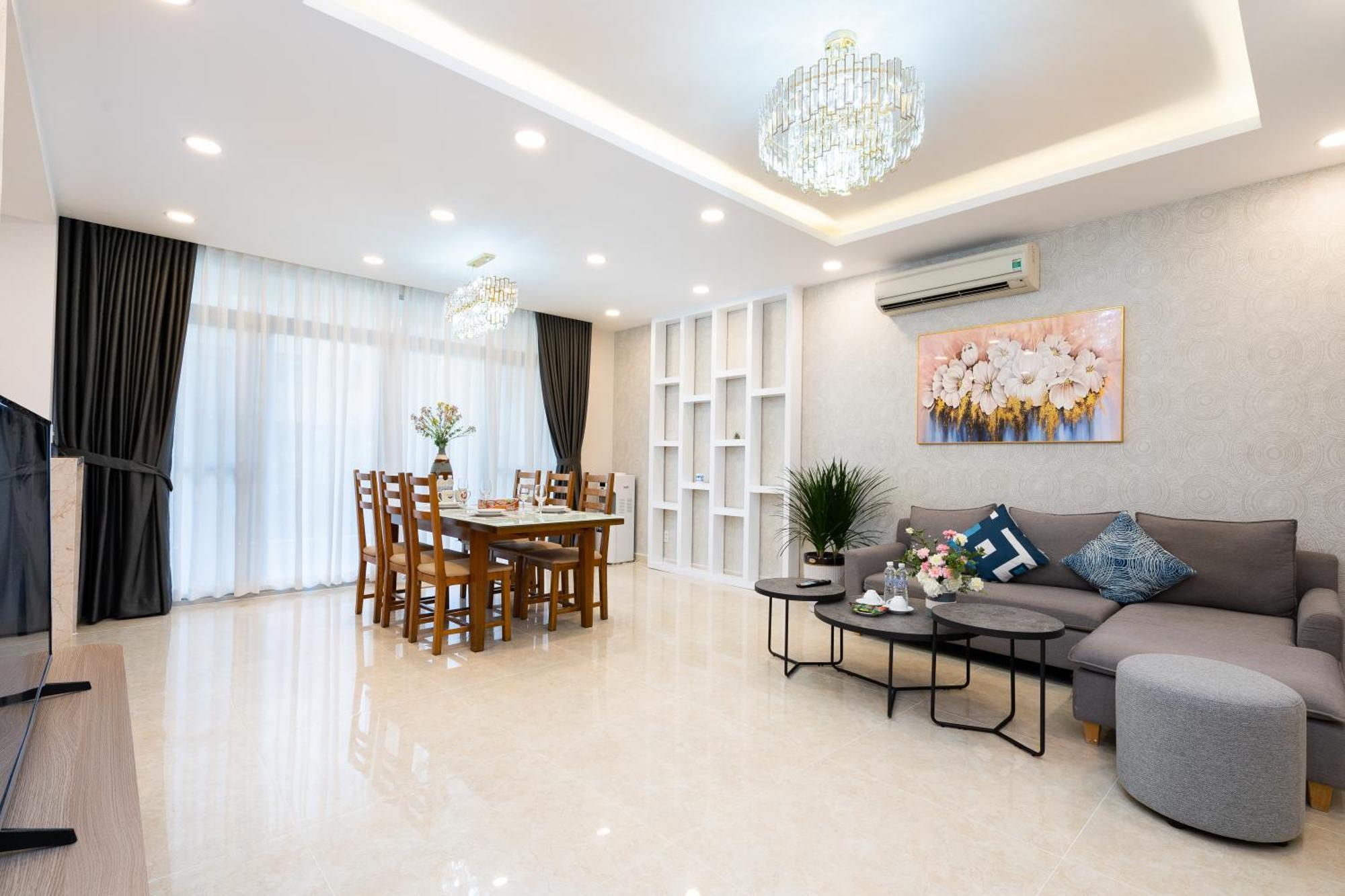 Convinia Luxury Starhill
