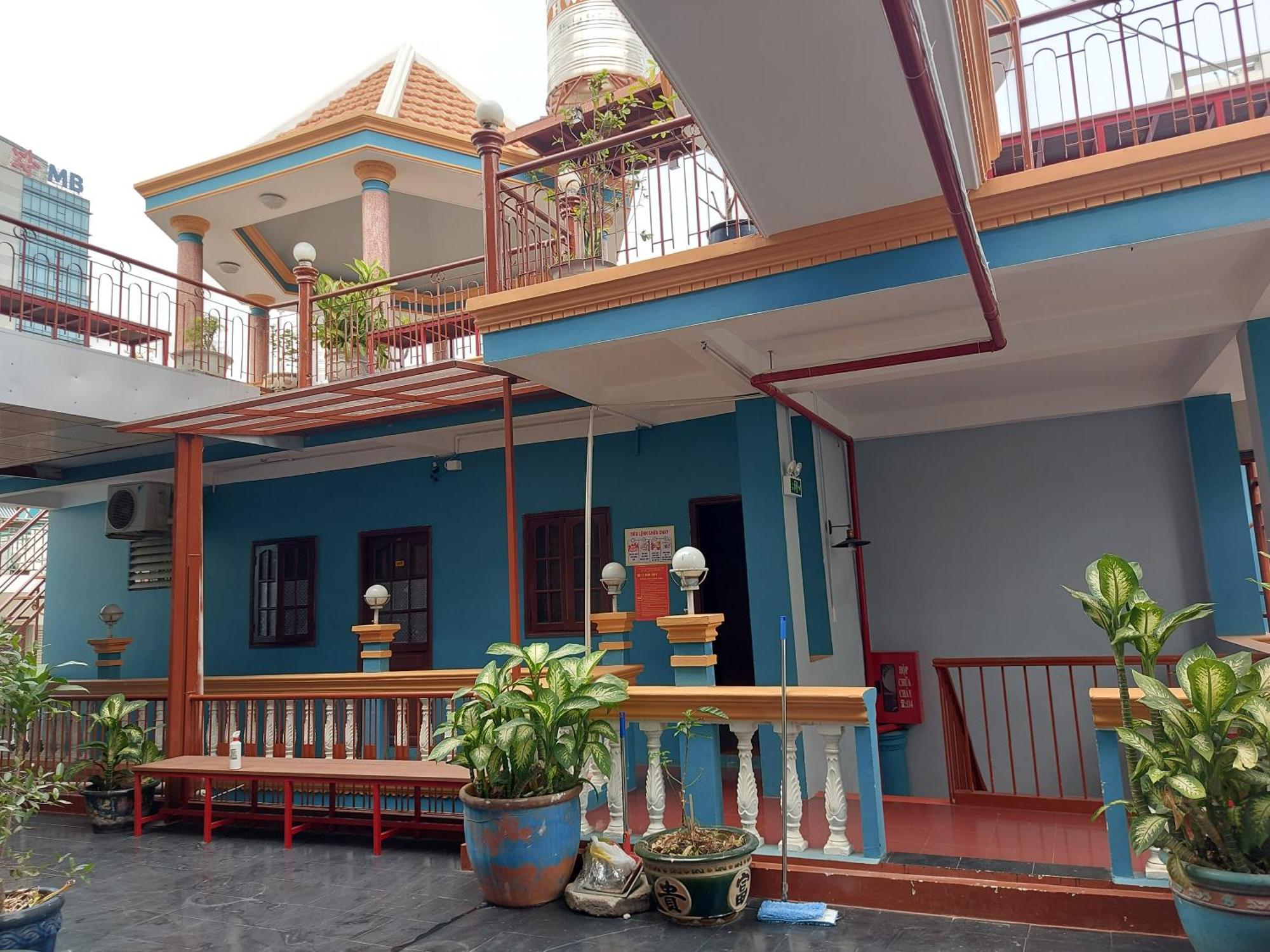 Saigon Rooftops Hostel *
